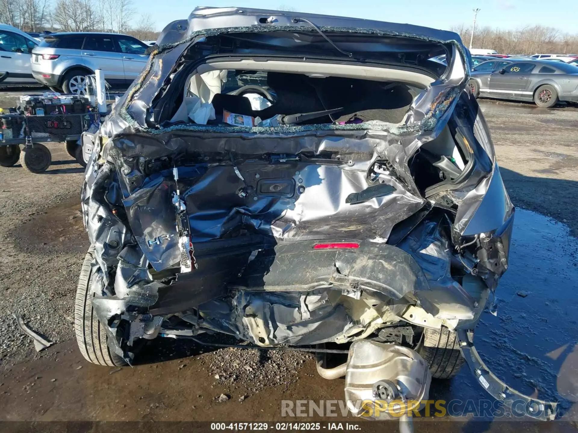 16 Photograph of a damaged car 3CZRZ2H38PM709865 HONDA HR-V 2023