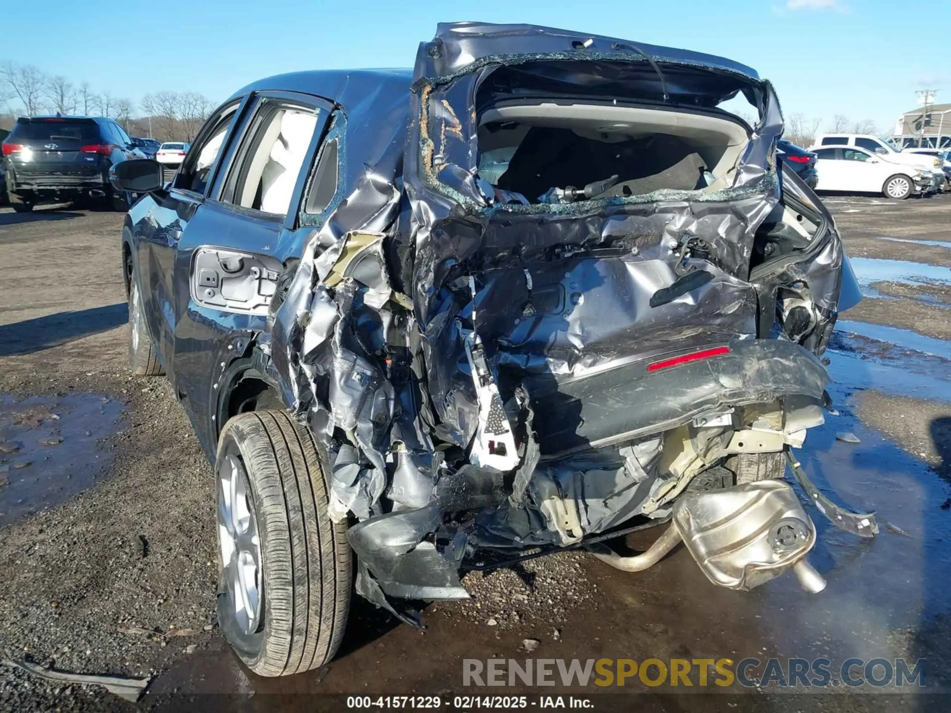 6 Photograph of a damaged car 3CZRZ2H38PM709865 HONDA HR-V 2023