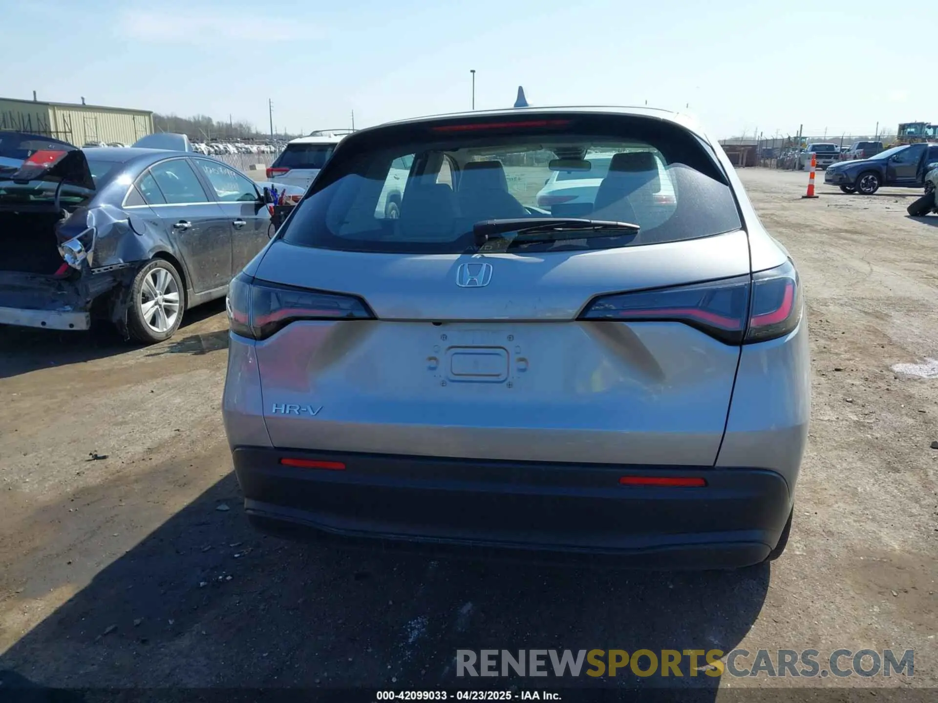 15 Photograph of a damaged car 3CZRZ2H38PM741327 HONDA HR-V 2023