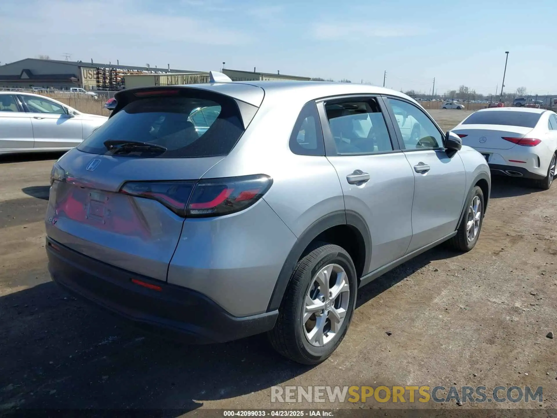 4 Photograph of a damaged car 3CZRZ2H38PM741327 HONDA HR-V 2023