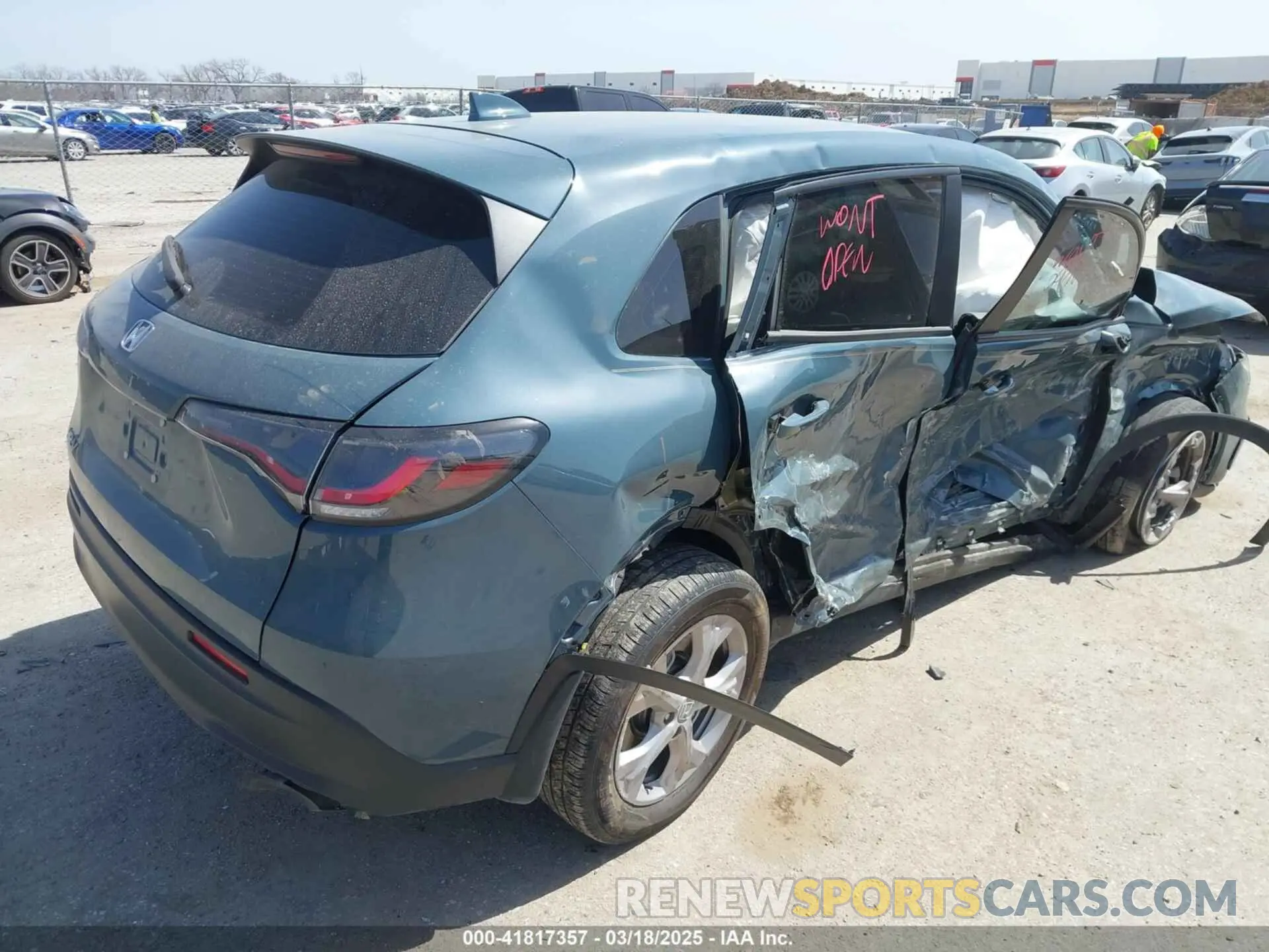 4 Photograph of a damaged car 3CZRZ2H39PM726982 HONDA HR-V 2023