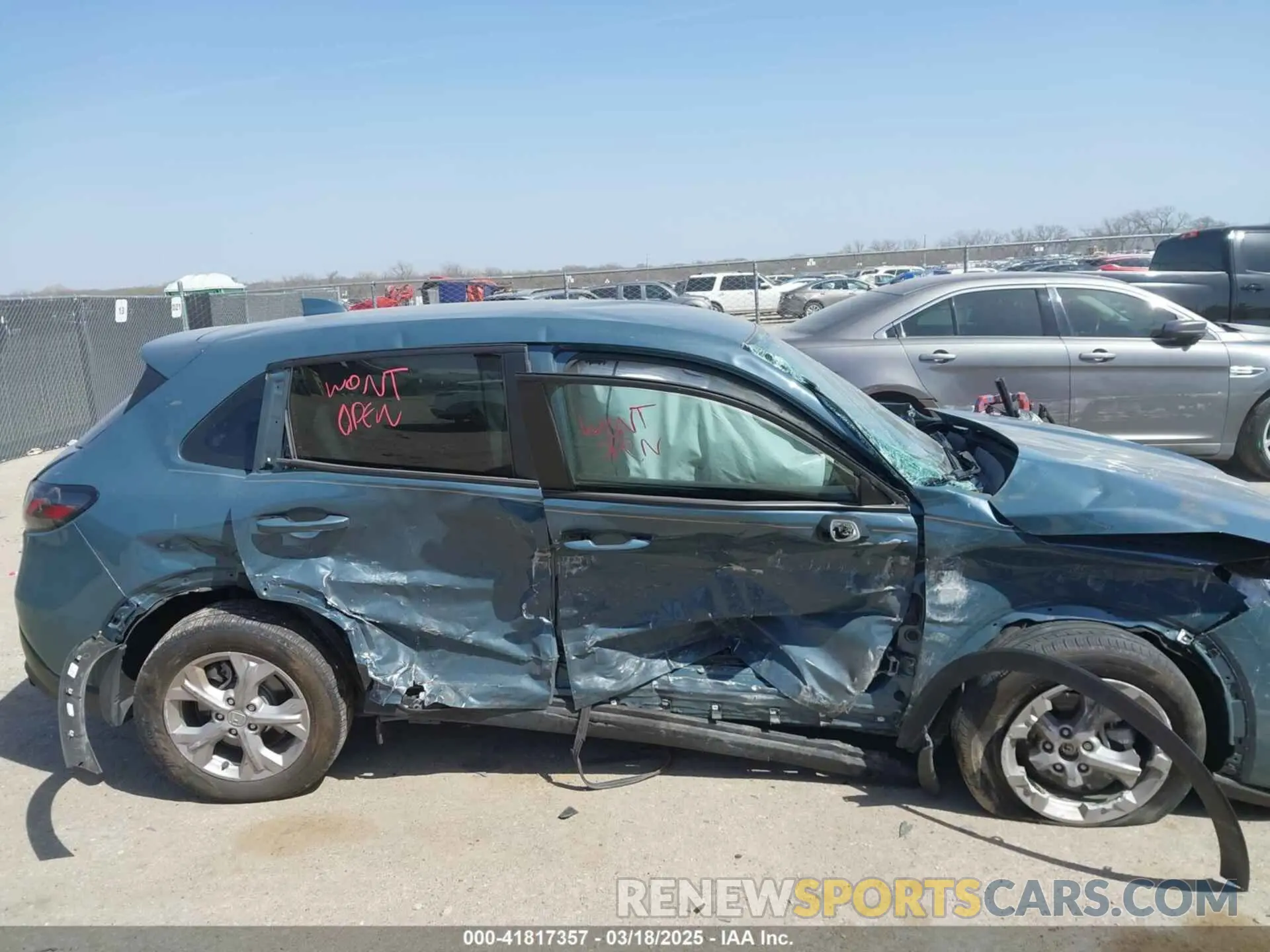 6 Photograph of a damaged car 3CZRZ2H39PM726982 HONDA HR-V 2023