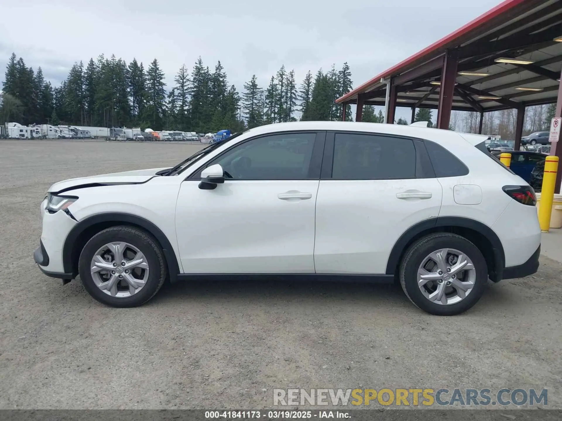 14 Photograph of a damaged car 3CZRZ2H39PM746438 HONDA HR-V 2023