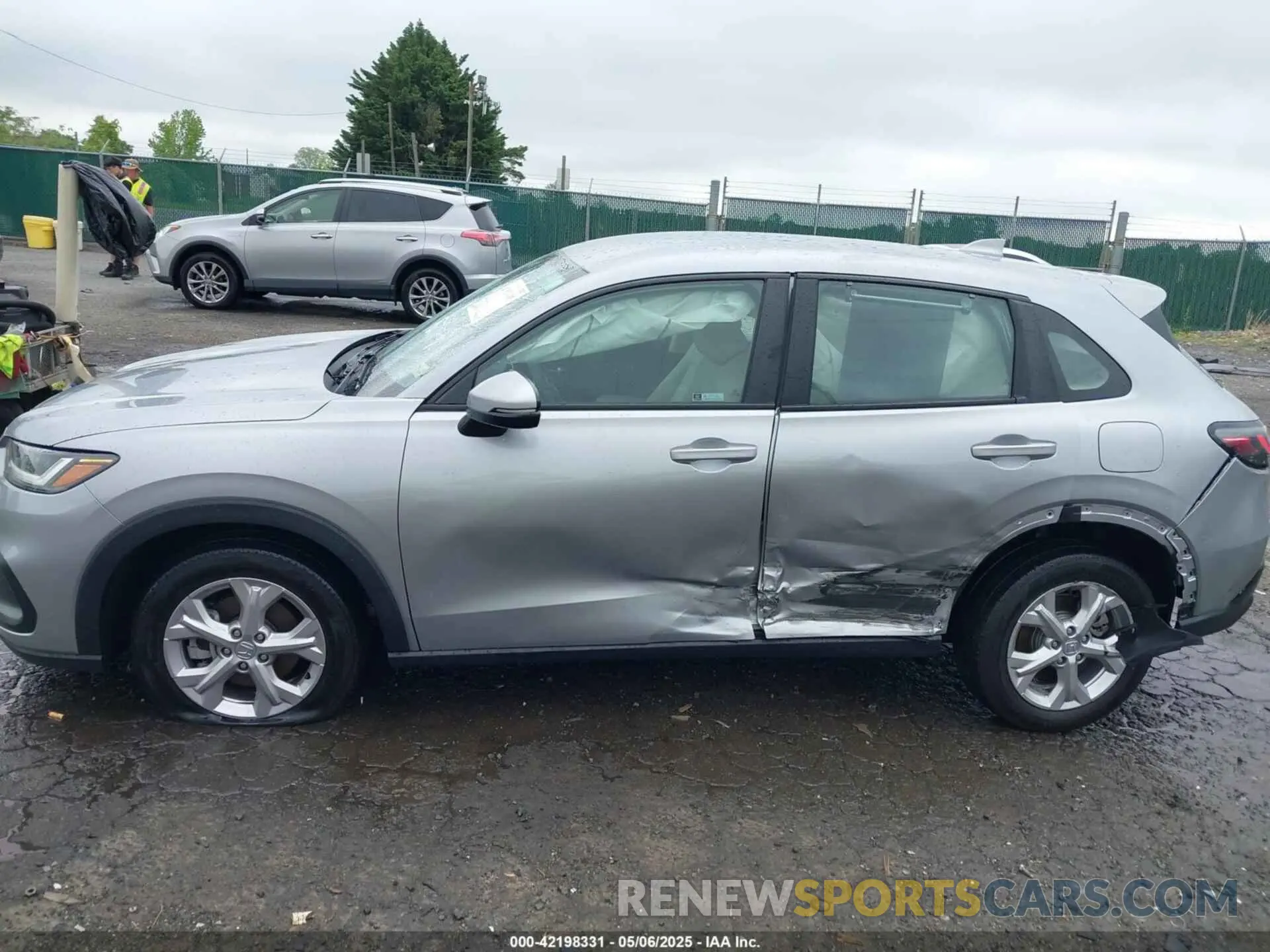 14 Photograph of a damaged car 3CZRZ2H3XPM746951 HONDA HR-V 2023