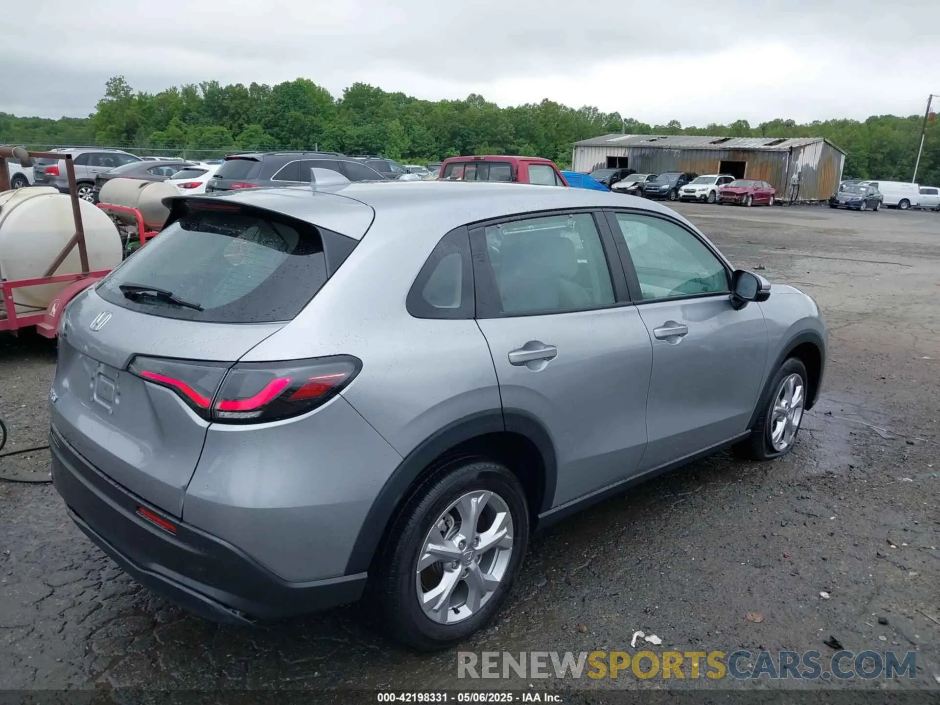 4 Photograph of a damaged car 3CZRZ2H3XPM746951 HONDA HR-V 2023