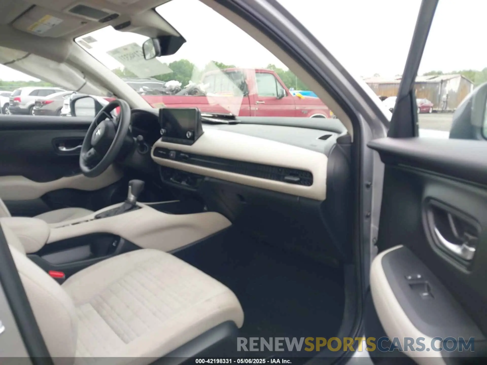 5 Photograph of a damaged car 3CZRZ2H3XPM746951 HONDA HR-V 2023