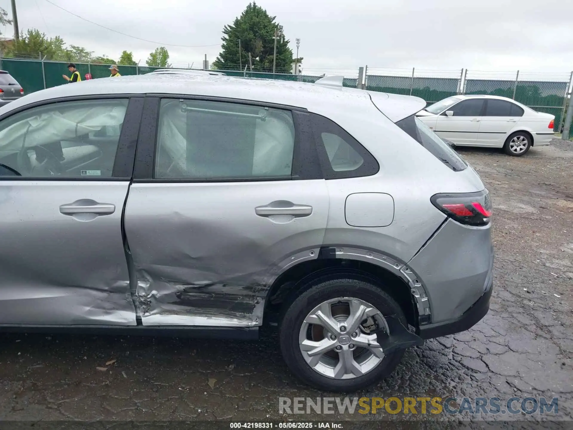 6 Photograph of a damaged car 3CZRZ2H3XPM746951 HONDA HR-V 2023
