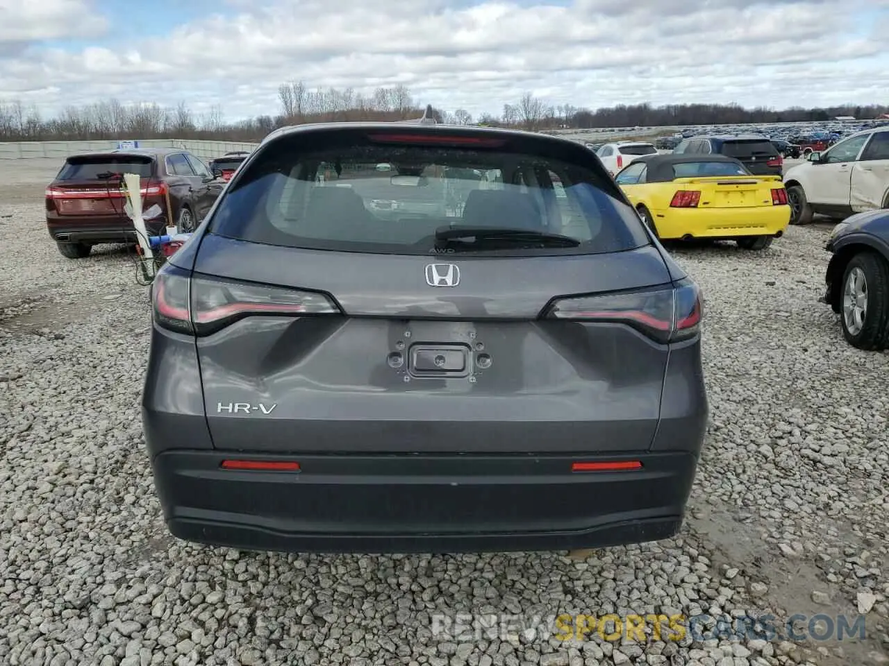 6 Photograph of a damaged car 3CZRZ2H3XPM747663 HONDA HR-V 2023