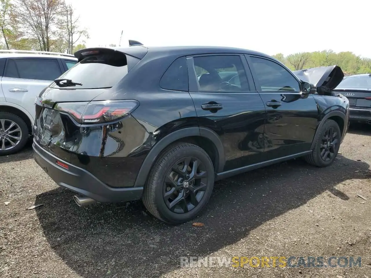 3 Photograph of a damaged car 3CZRZ2H50PM703799 HONDA HR-V 2023
