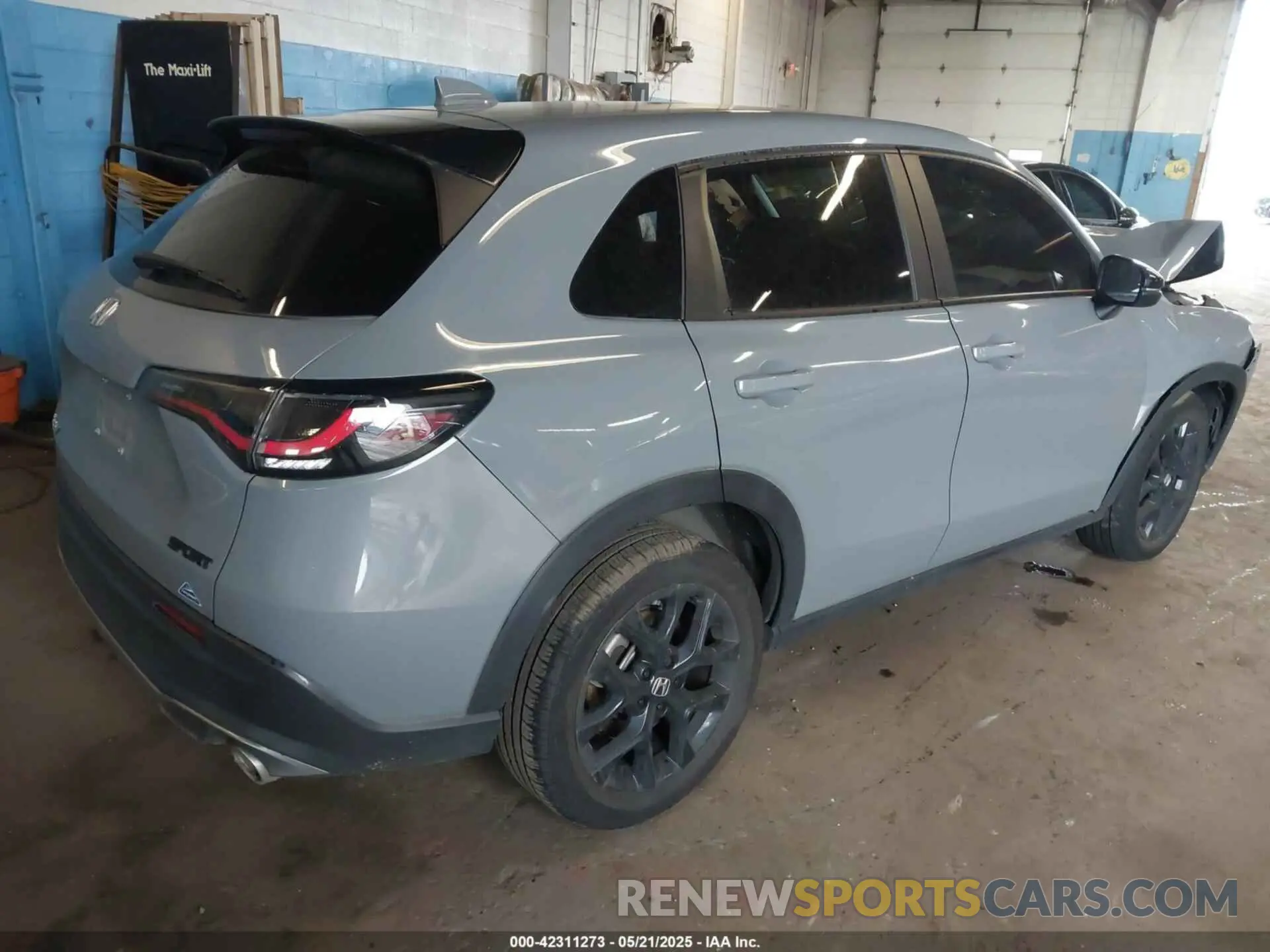4 Photograph of a damaged car 3CZRZ2H50PM714351 HONDA HR-V 2023