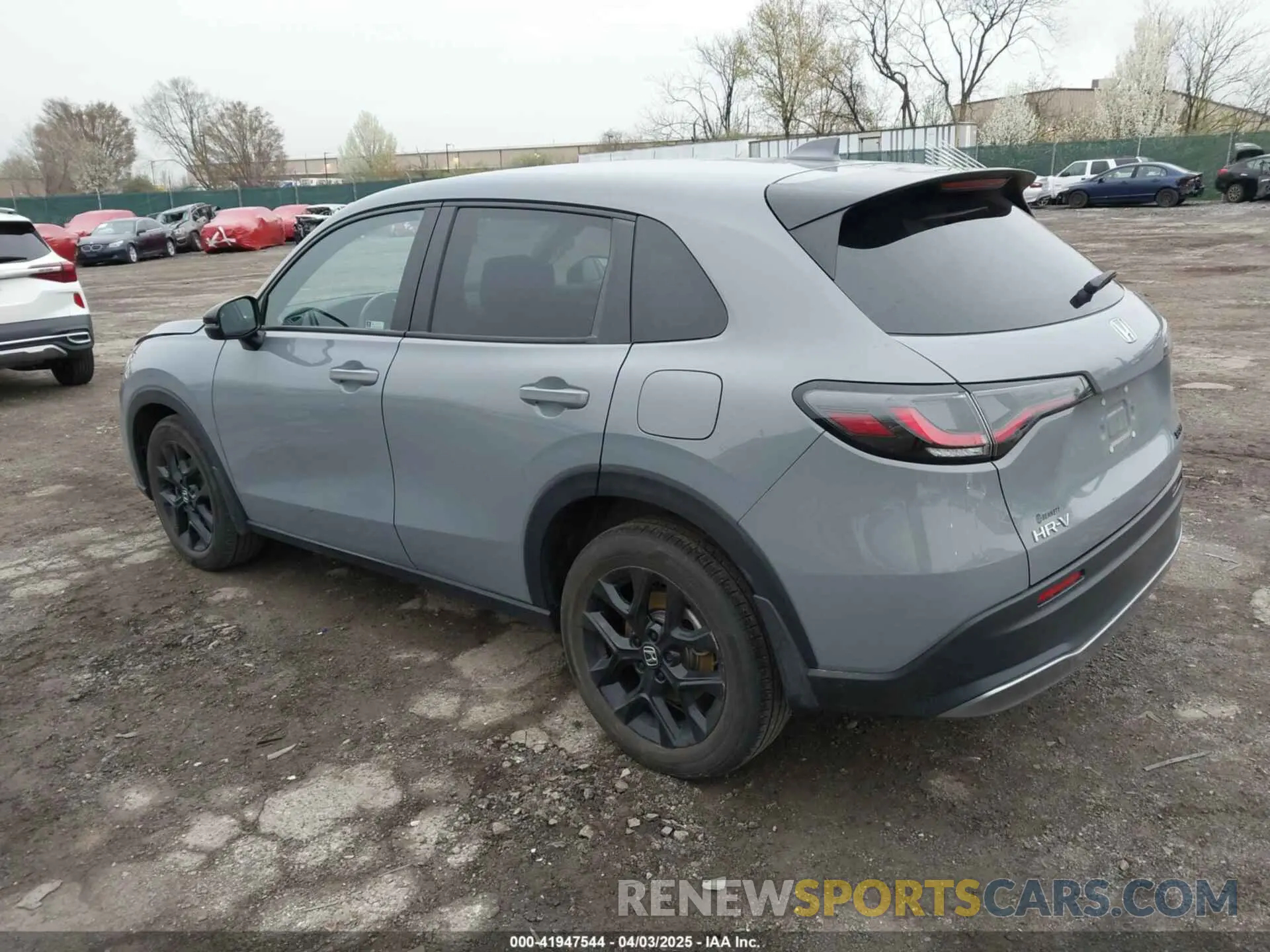 3 Photograph of a damaged car 3CZRZ2H52PM732446 HONDA HR-V 2023