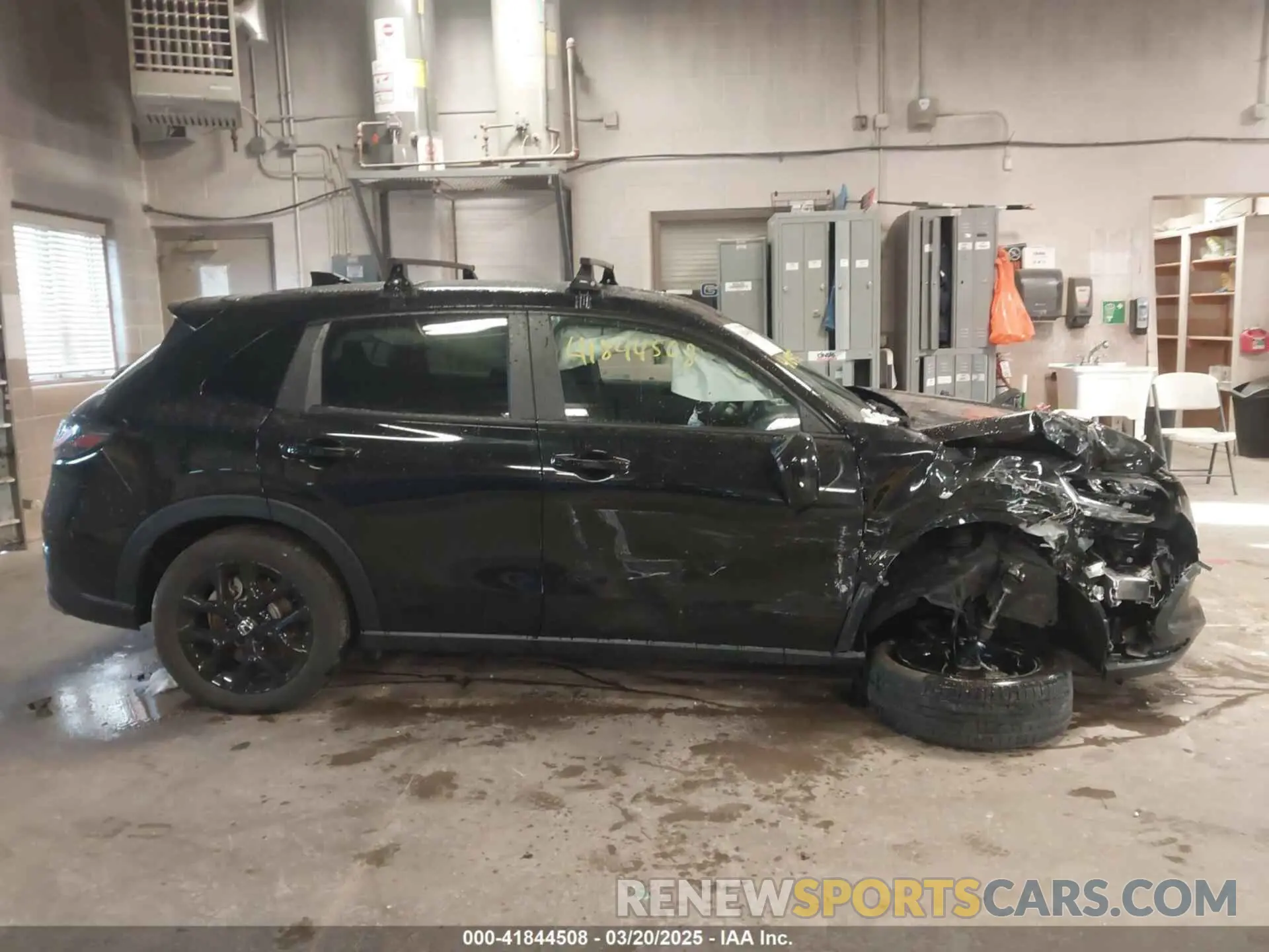 13 Photograph of a damaged car 3CZRZ2H53PM718037 HONDA HR-V 2023