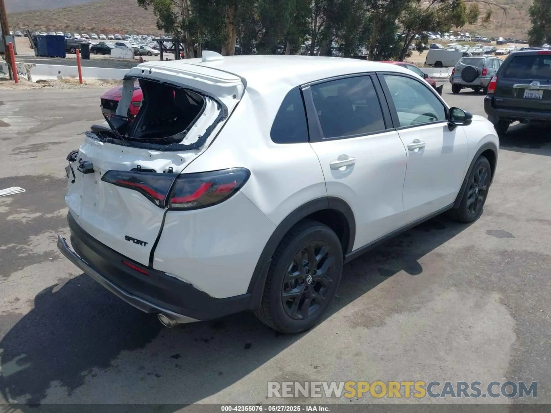4 Photograph of a damaged car 3CZRZ2H54PM706625 HONDA HR-V 2023