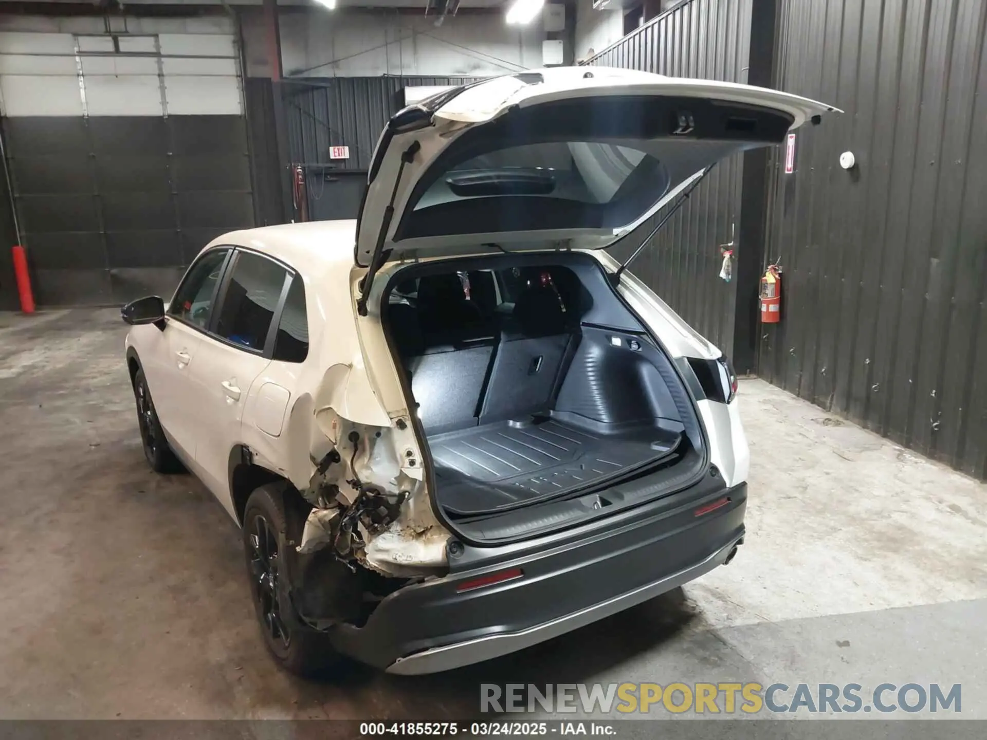 3 Photograph of a damaged car 3CZRZ2H55PM719707 HONDA HR-V 2023