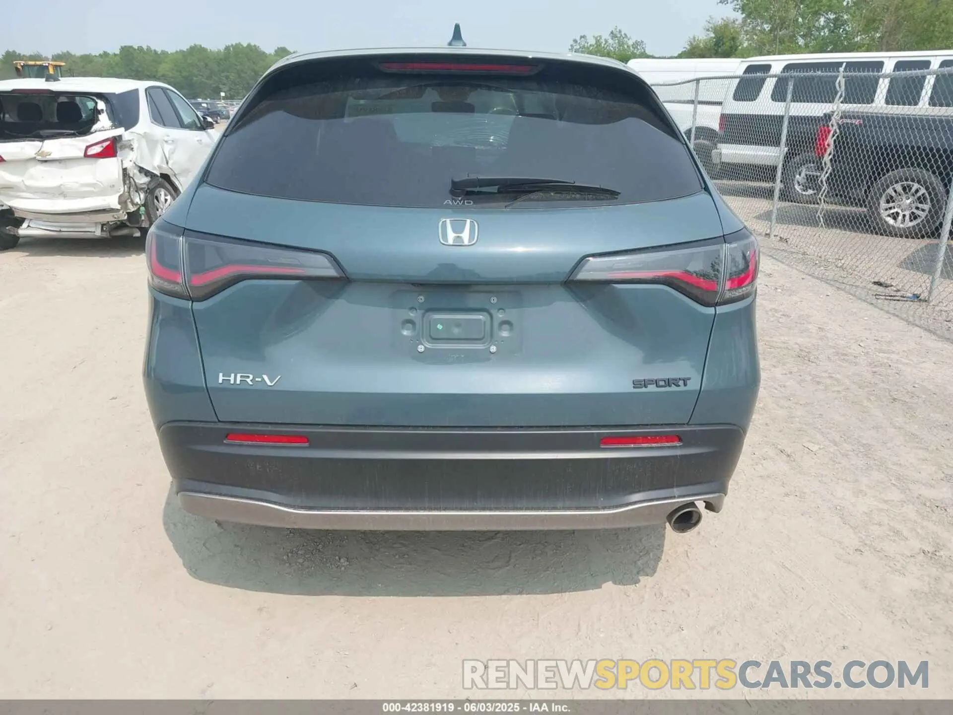 15 Photograph of a damaged car 3CZRZ2H55PM722204 HONDA HR-V 2023
