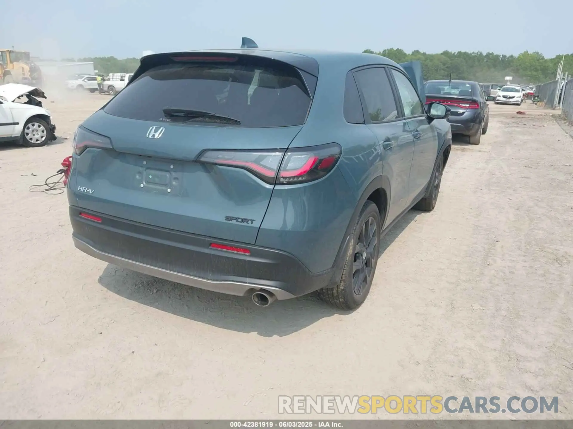 4 Photograph of a damaged car 3CZRZ2H55PM722204 HONDA HR-V 2023