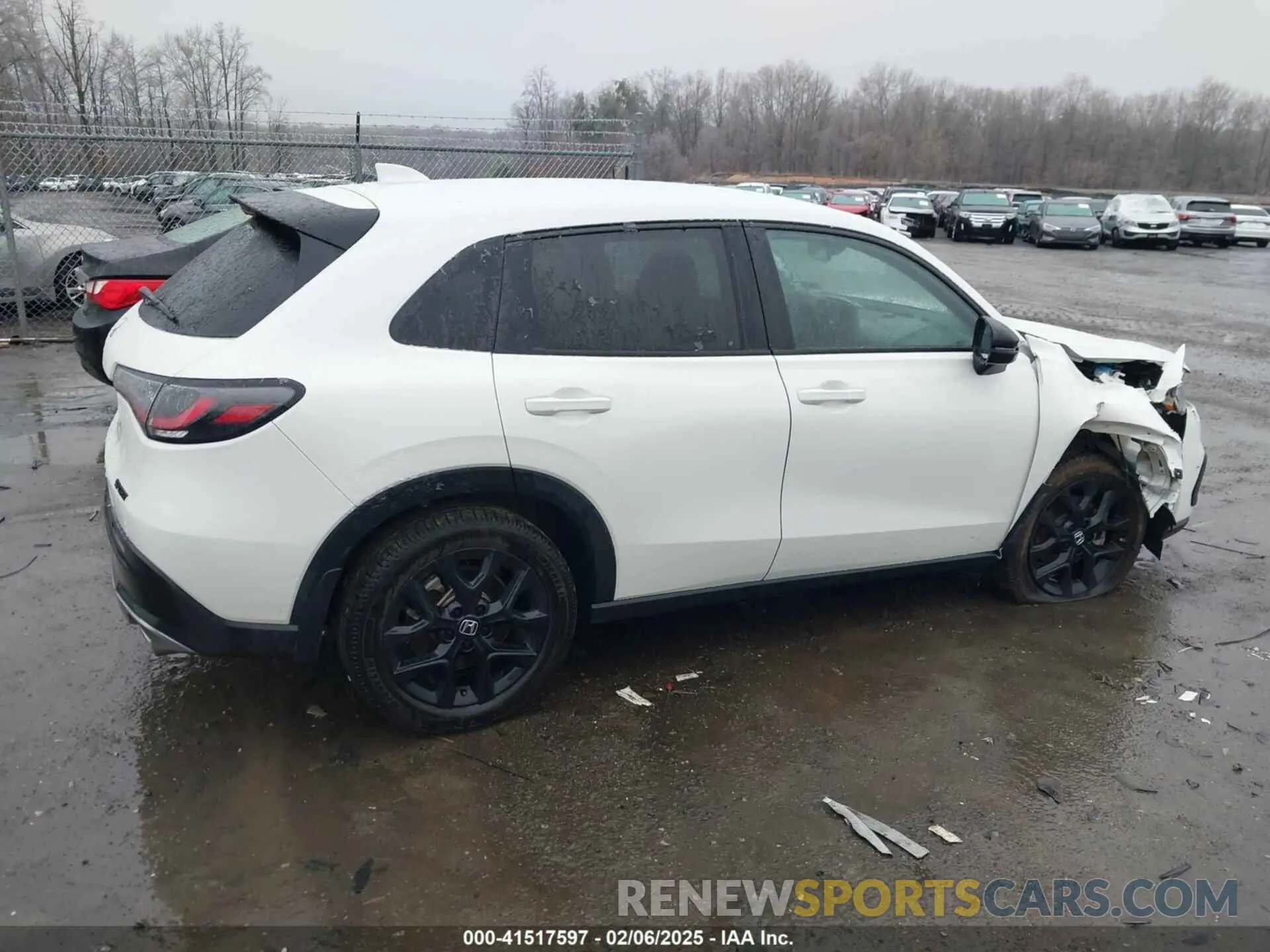14 Photograph of a damaged car 3CZRZ2H56PM707128 HONDA HR-V 2023