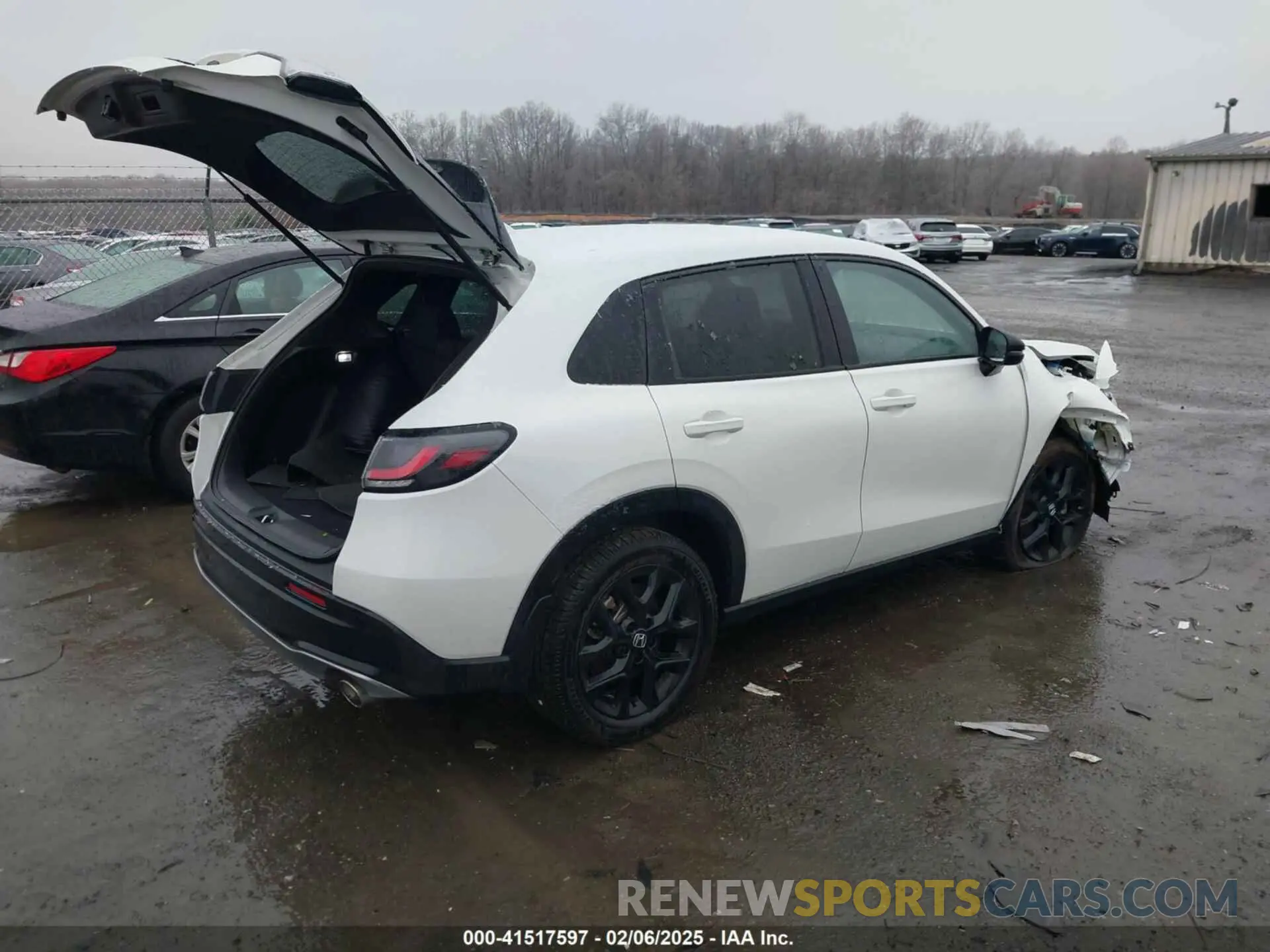 4 Photograph of a damaged car 3CZRZ2H56PM707128 HONDA HR-V 2023