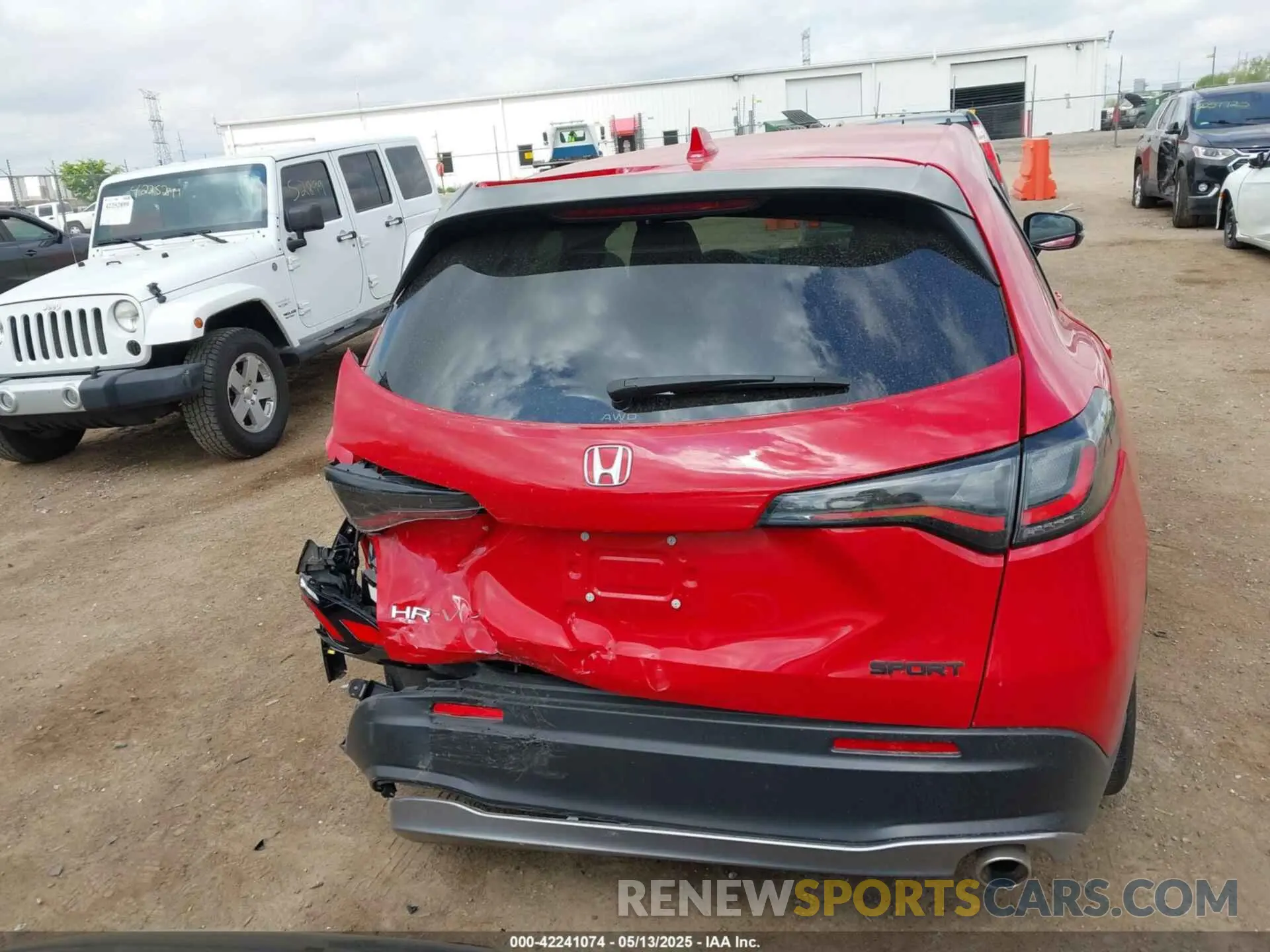17 Photograph of a damaged car 3CZRZ2H56PM713382 HONDA HR-V 2023