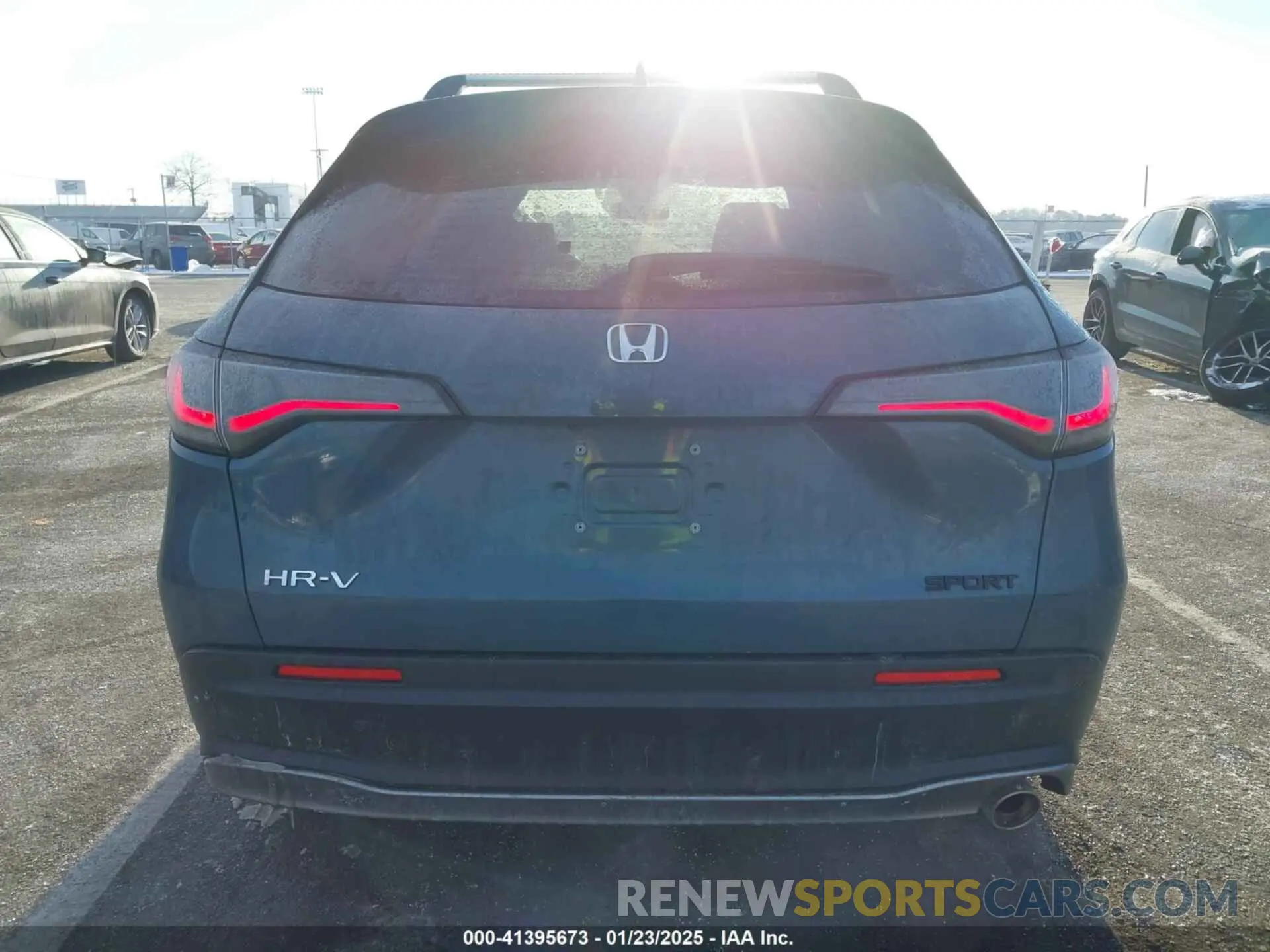 16 Photograph of a damaged car 3CZRZ2H56PM715360 HONDA HR-V 2023
