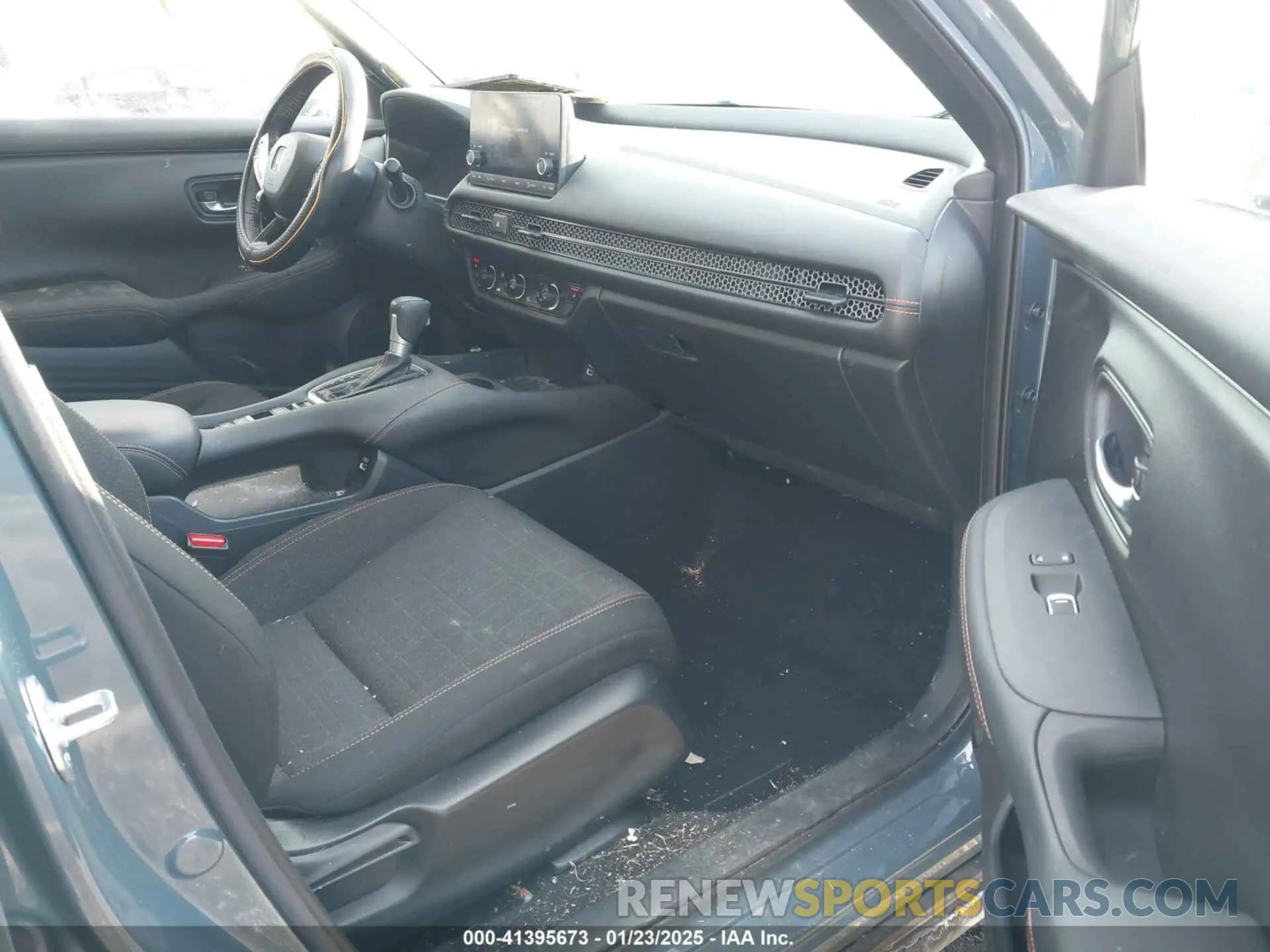 5 Photograph of a damaged car 3CZRZ2H56PM715360 HONDA HR-V 2023