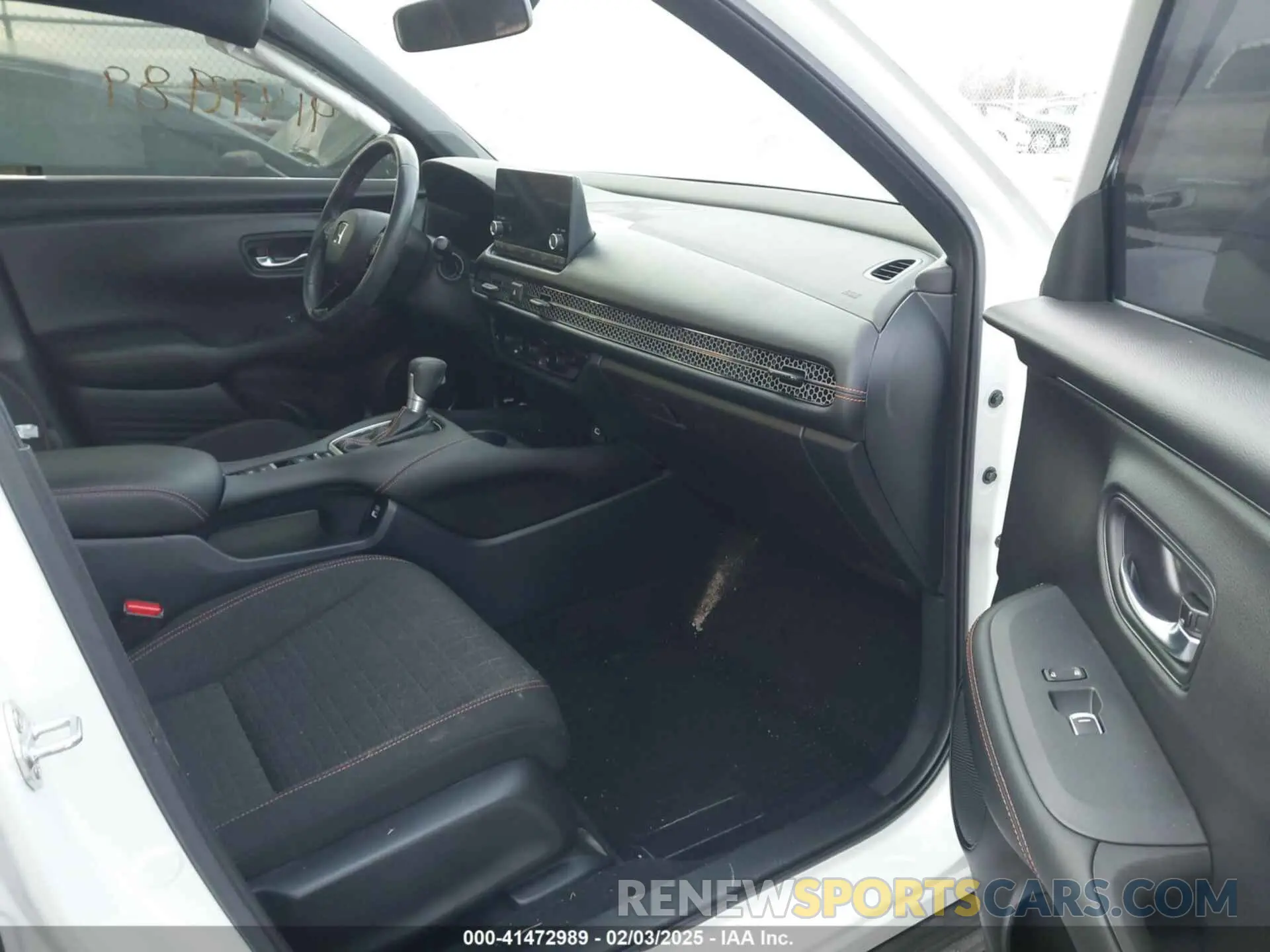 5 Photograph of a damaged car 3CZRZ2H56PM723362 HONDA HR-V 2023