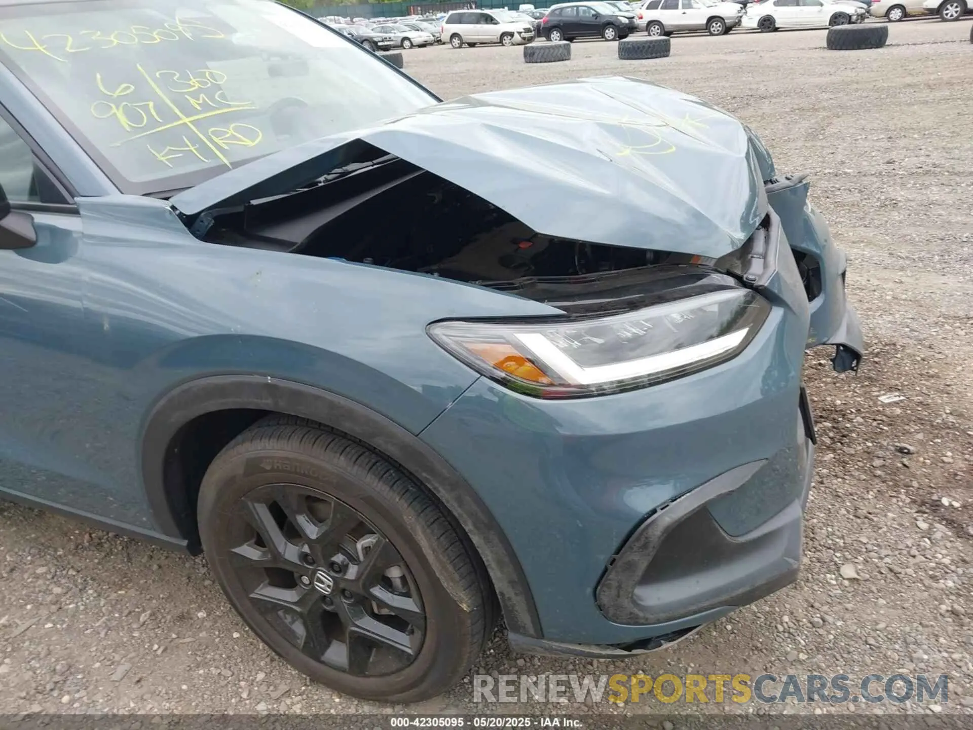 19 Photograph of a damaged car 3CZRZ2H57PM733320 HONDA HR-V 2023