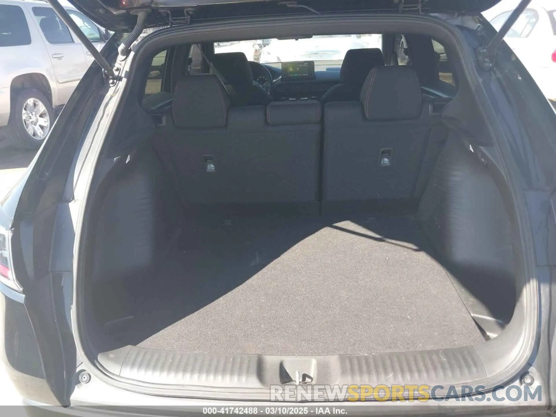 17 Photograph of a damaged car 3CZRZ2H58PM717238 HONDA HR-V 2023