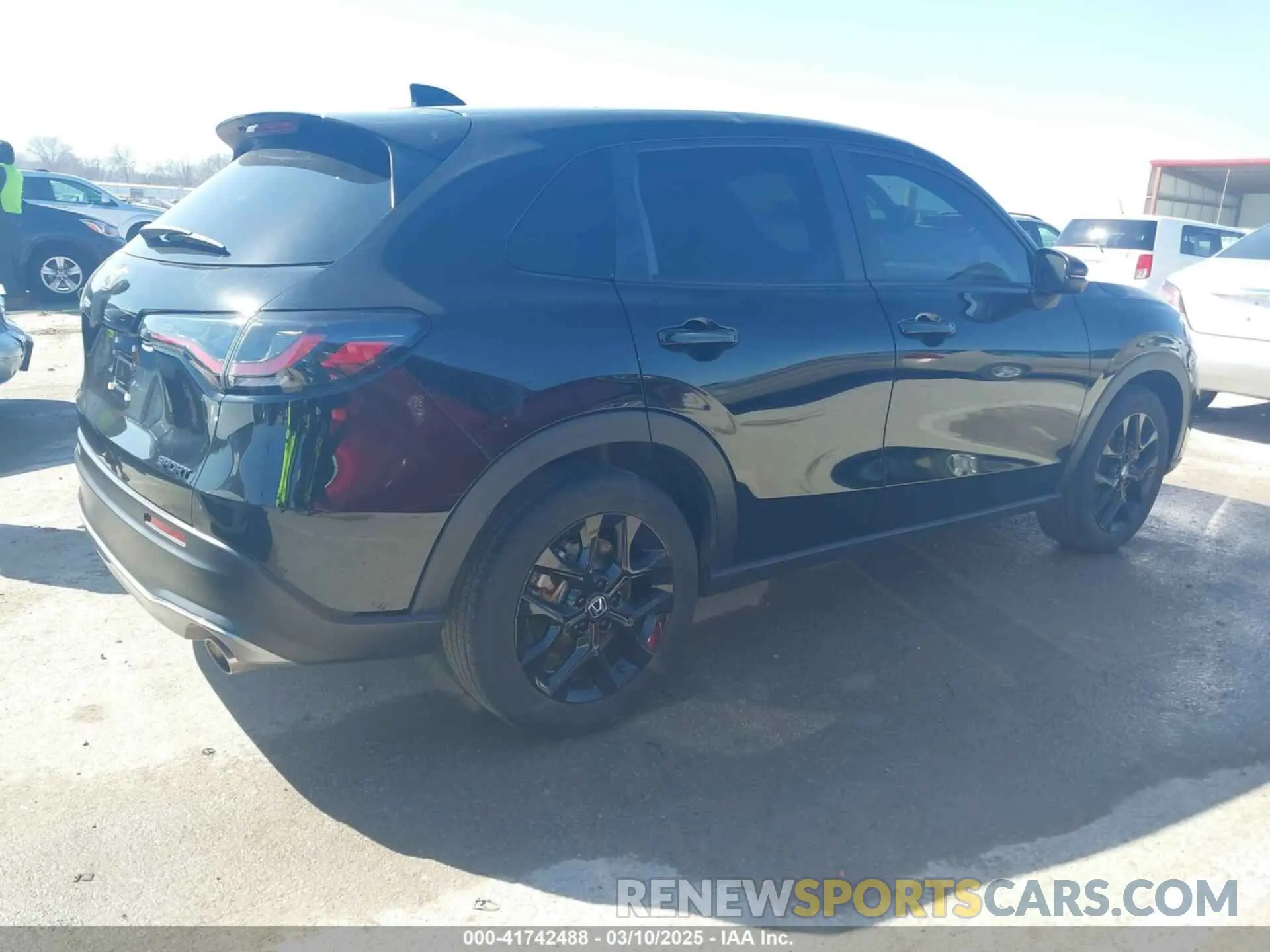 4 Photograph of a damaged car 3CZRZ2H58PM717238 HONDA HR-V 2023