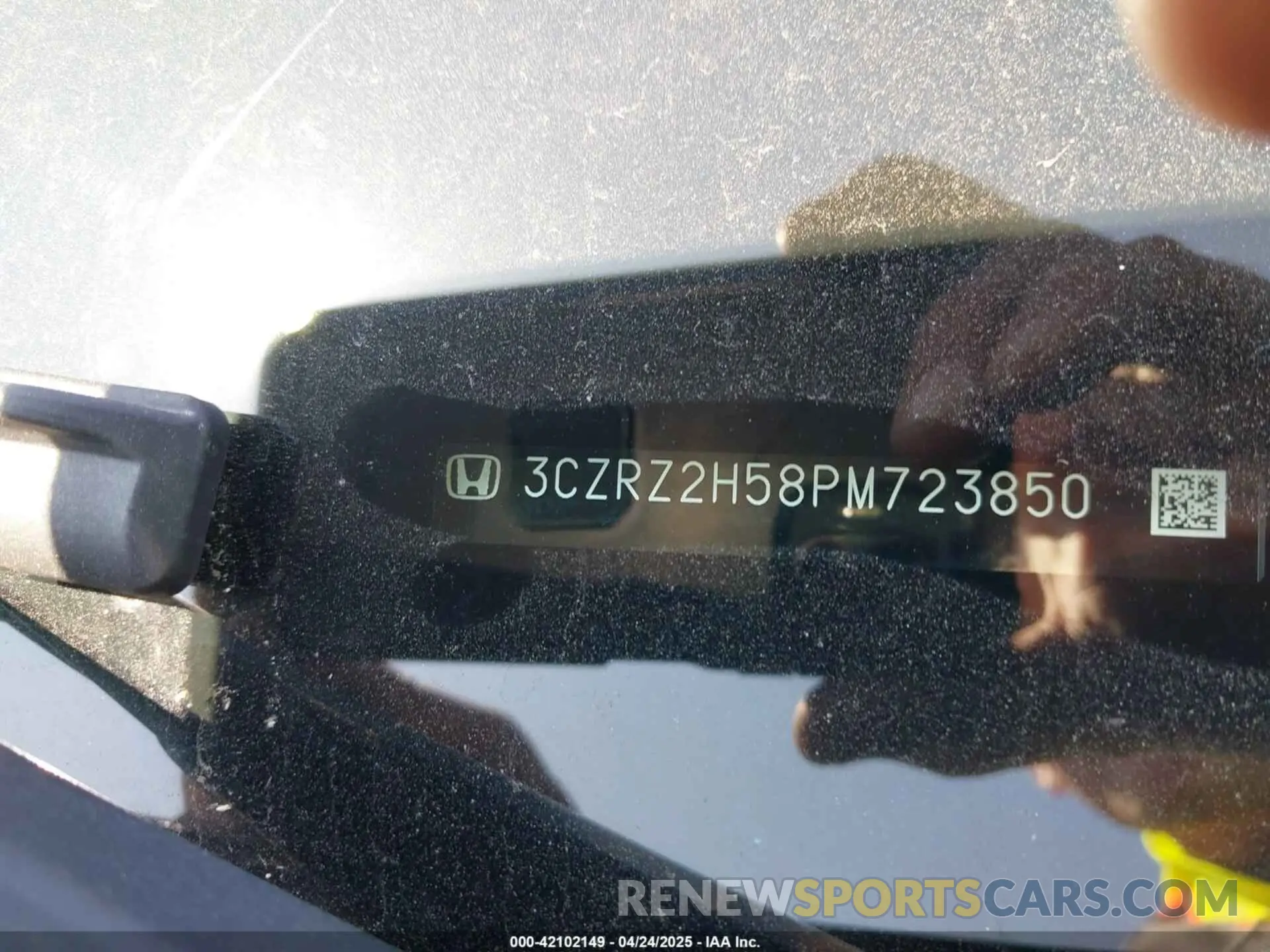 19 Photograph of a damaged car 3CZRZ2H58PM723850 HONDA HR-V 2023