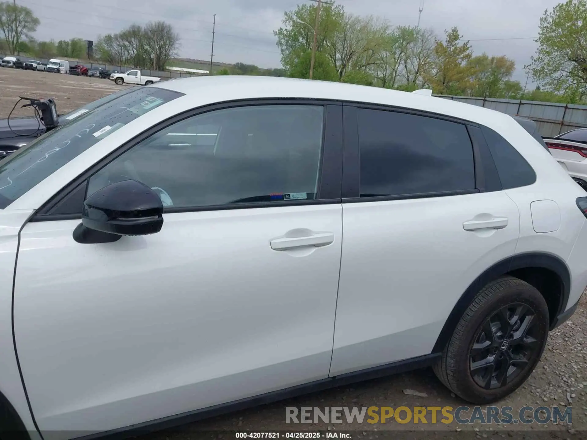 15 Photograph of a damaged car 3CZRZ2H59PM725817 HONDA HR-V 2023