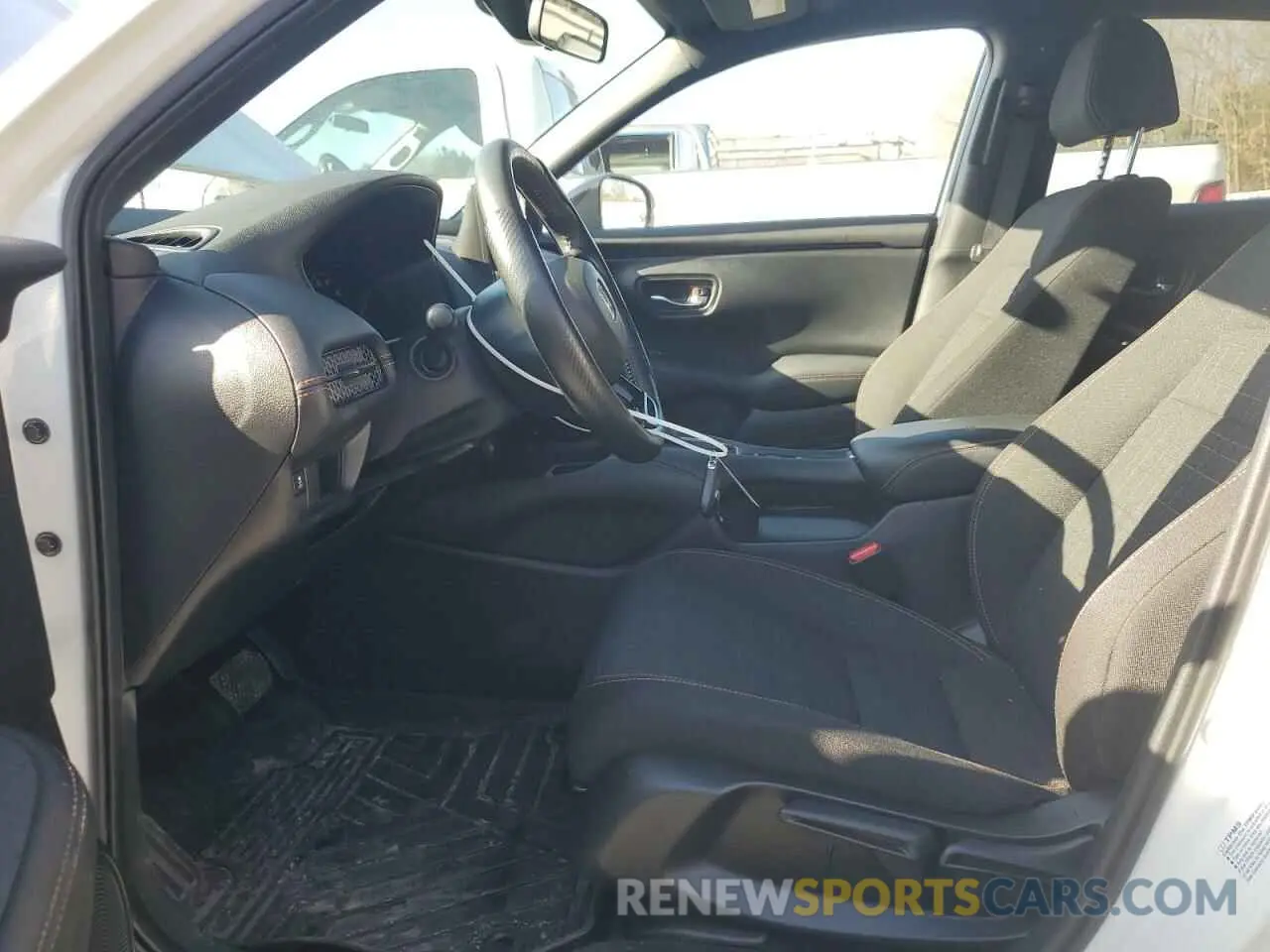 7 Photograph of a damaged car 3CZRZ2H5XPM750368 HONDA HR-V 2023