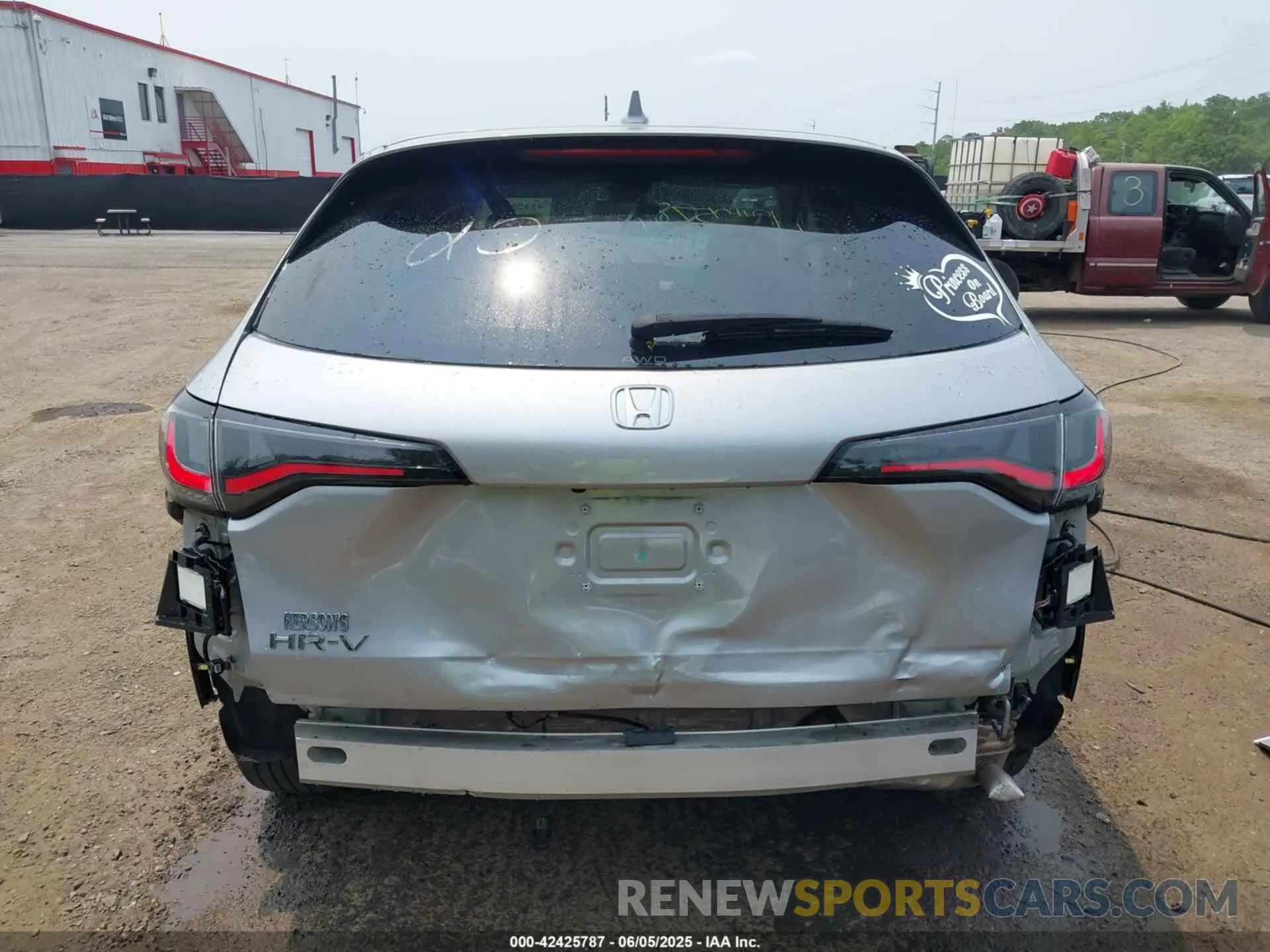 17 Photograph of a damaged car 3CZRZ2H70PM726677 HONDA HR-V 2023