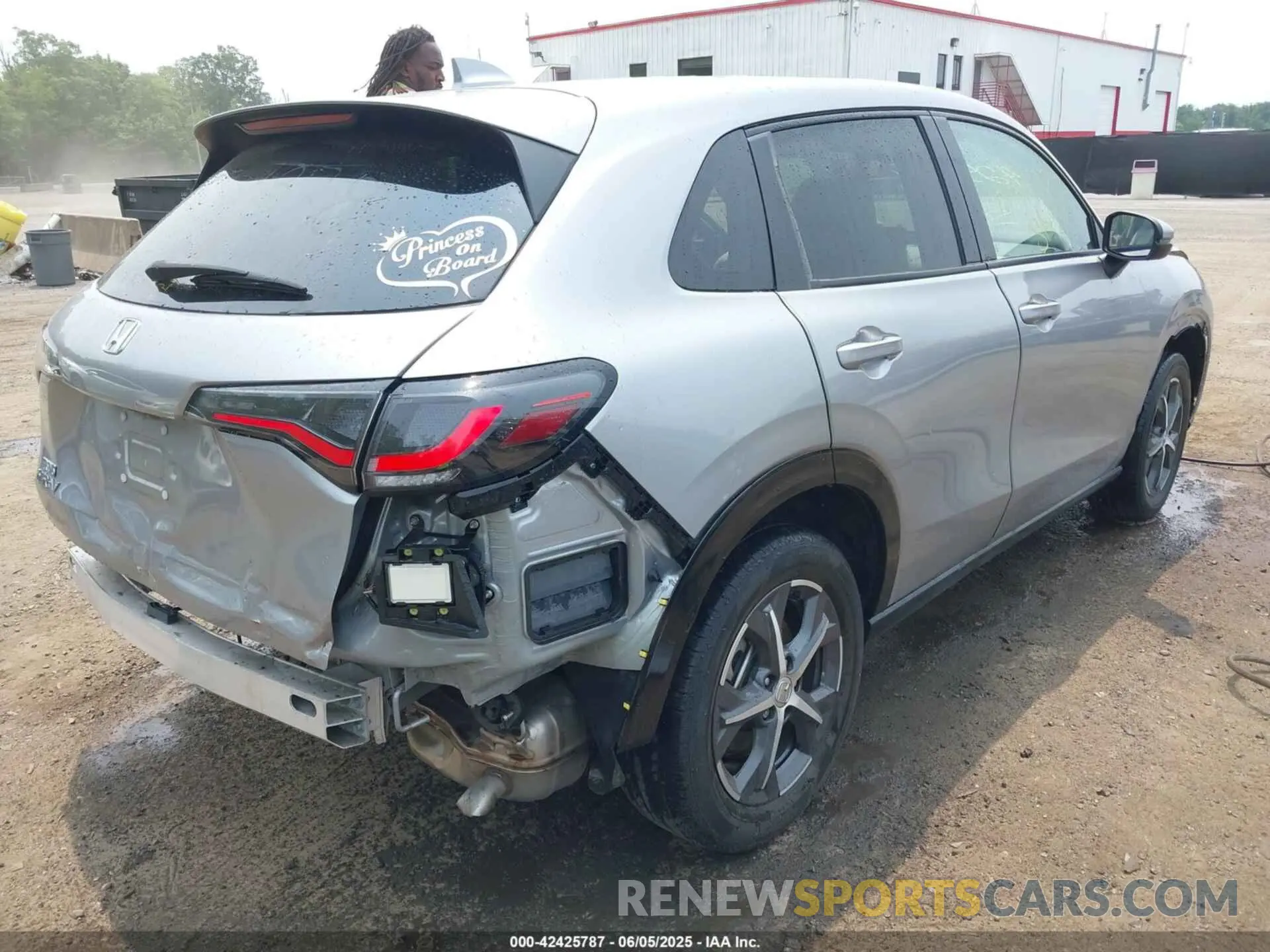4 Photograph of a damaged car 3CZRZ2H70PM726677 HONDA HR-V 2023
