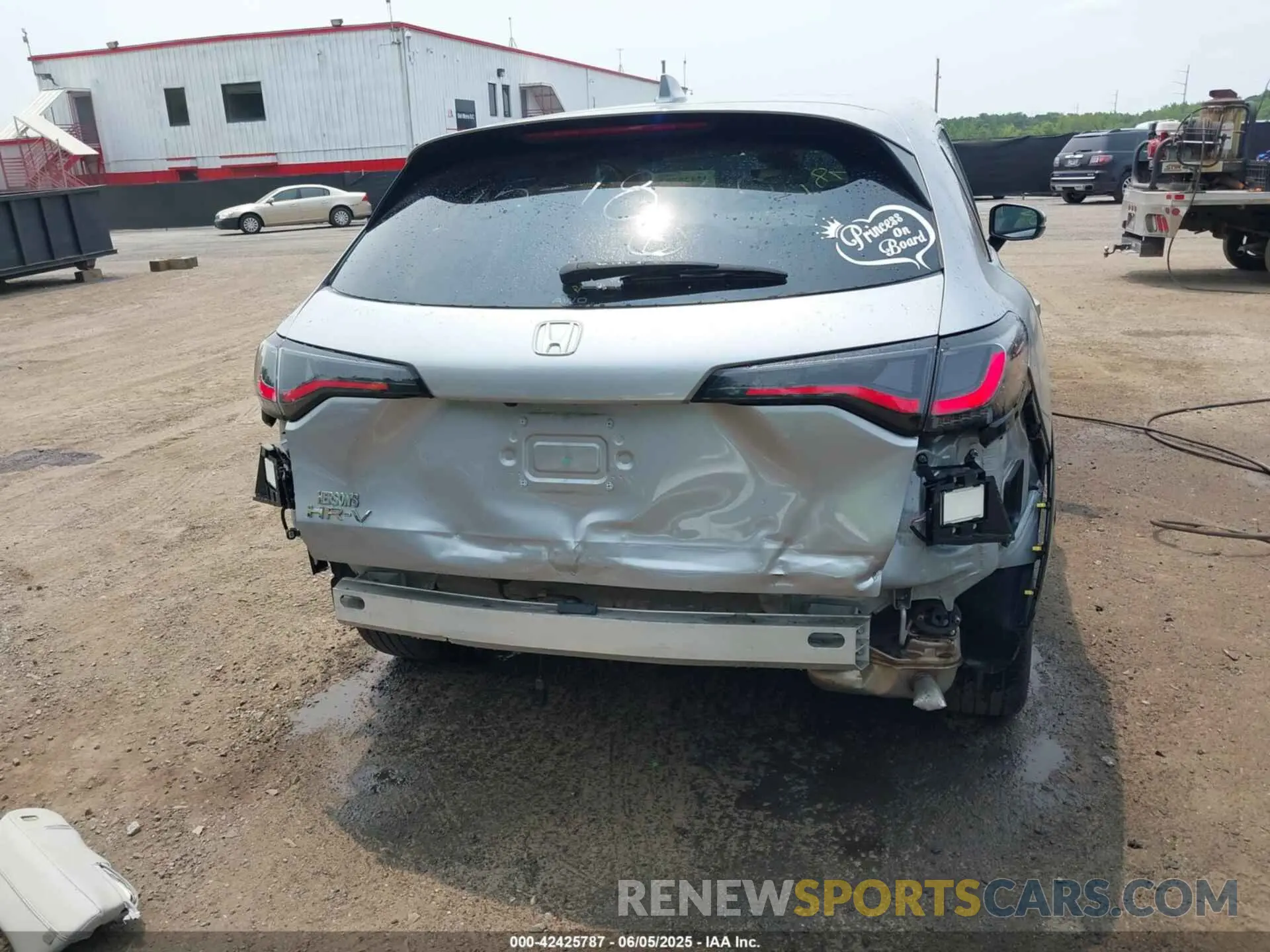 6 Photograph of a damaged car 3CZRZ2H70PM726677 HONDA HR-V 2023