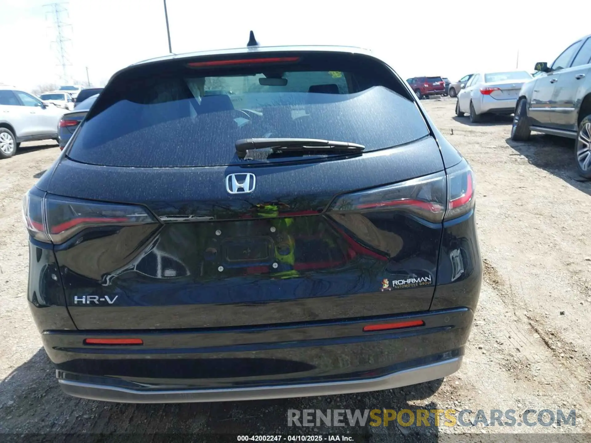 17 Photograph of a damaged car 3CZRZ2H76PM708345 HONDA HR-V 2023