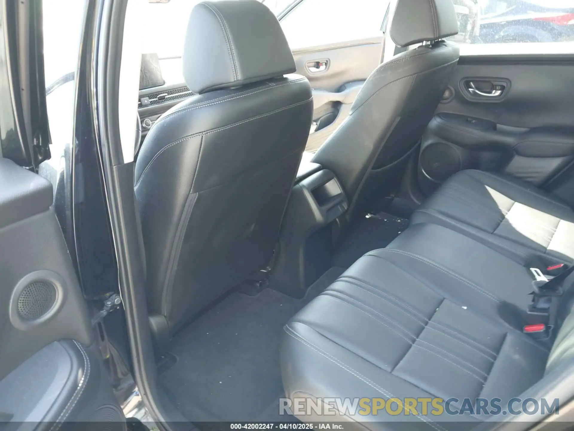 8 Photograph of a damaged car 3CZRZ2H76PM708345 HONDA HR-V 2023