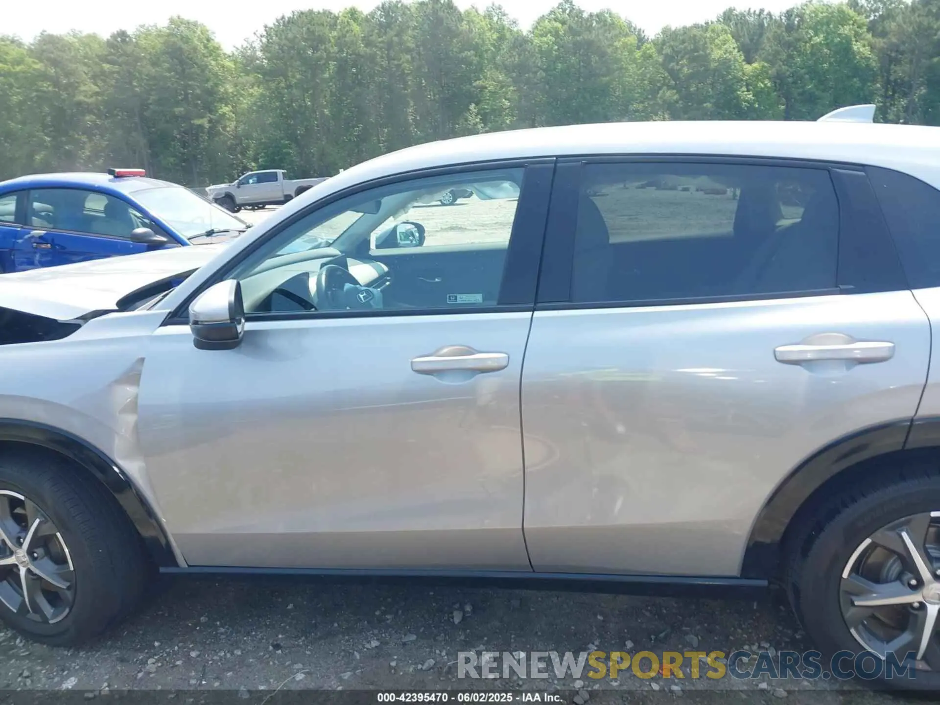 13 Photograph of a damaged car 3CZRZ2H79PM709621 HONDA HR-V 2023