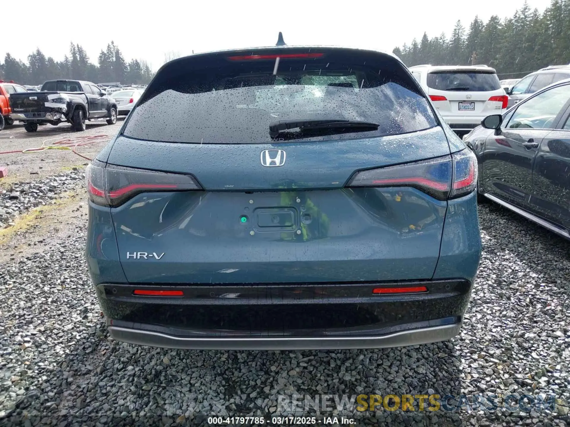 16 Photograph of a damaged car 3CZRZ2H79PM739038 HONDA HR-V 2023