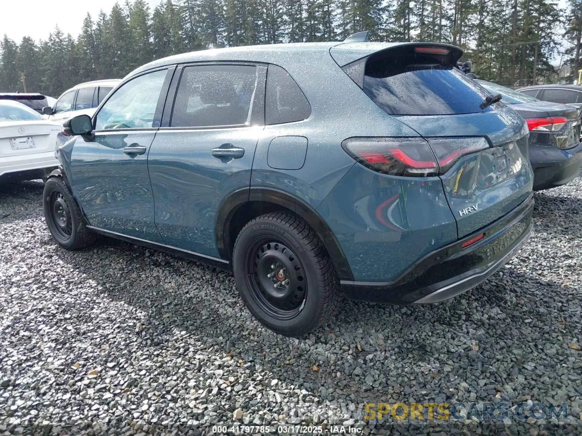 3 Photograph of a damaged car 3CZRZ2H79PM739038 HONDA HR-V 2023