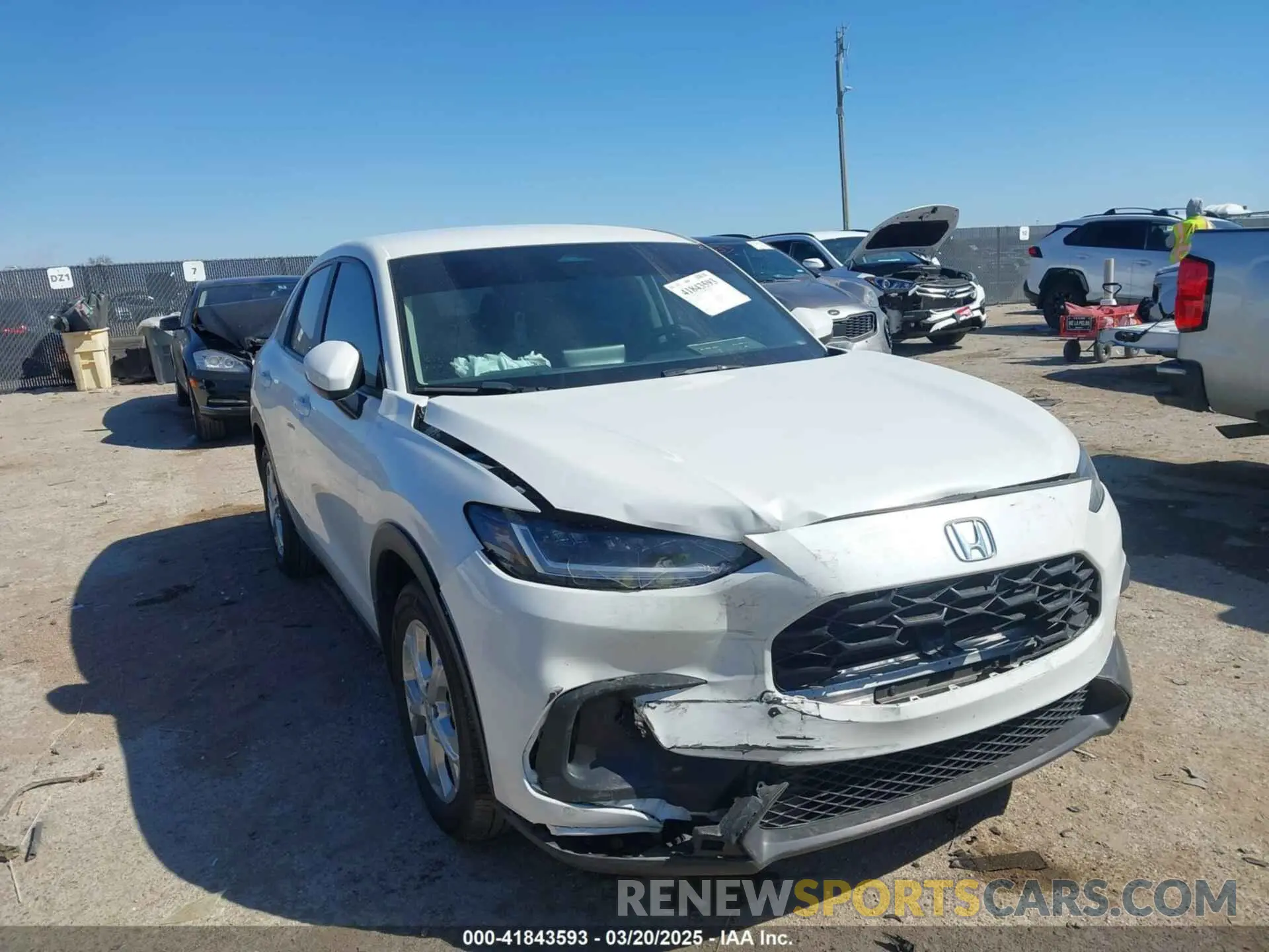 1 Photograph of a damaged car 3CZRZ1H31RM702303 HONDA HR-V 2024