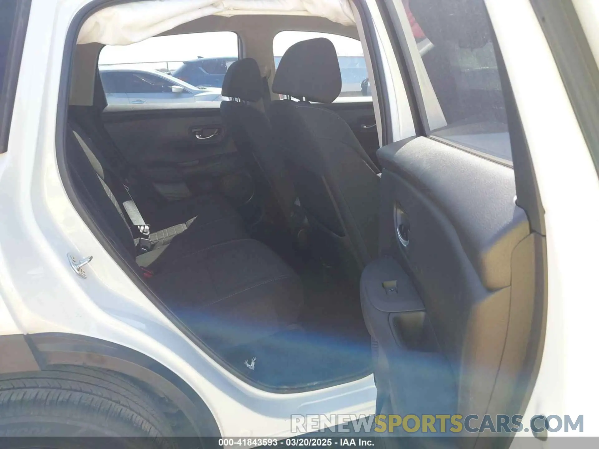 8 Photograph of a damaged car 3CZRZ1H31RM702303 HONDA HR-V 2024