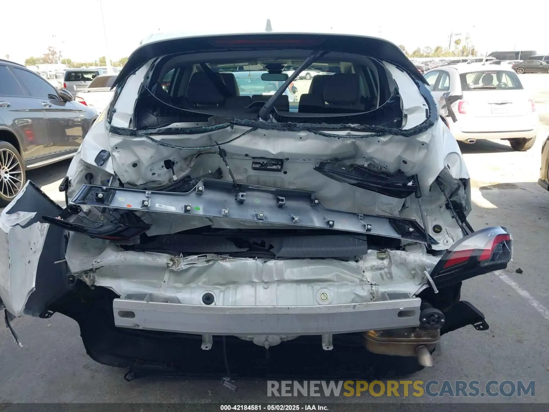 16 Photograph of a damaged car 3CZRZ1H31RM720266 HONDA HR-V 2024