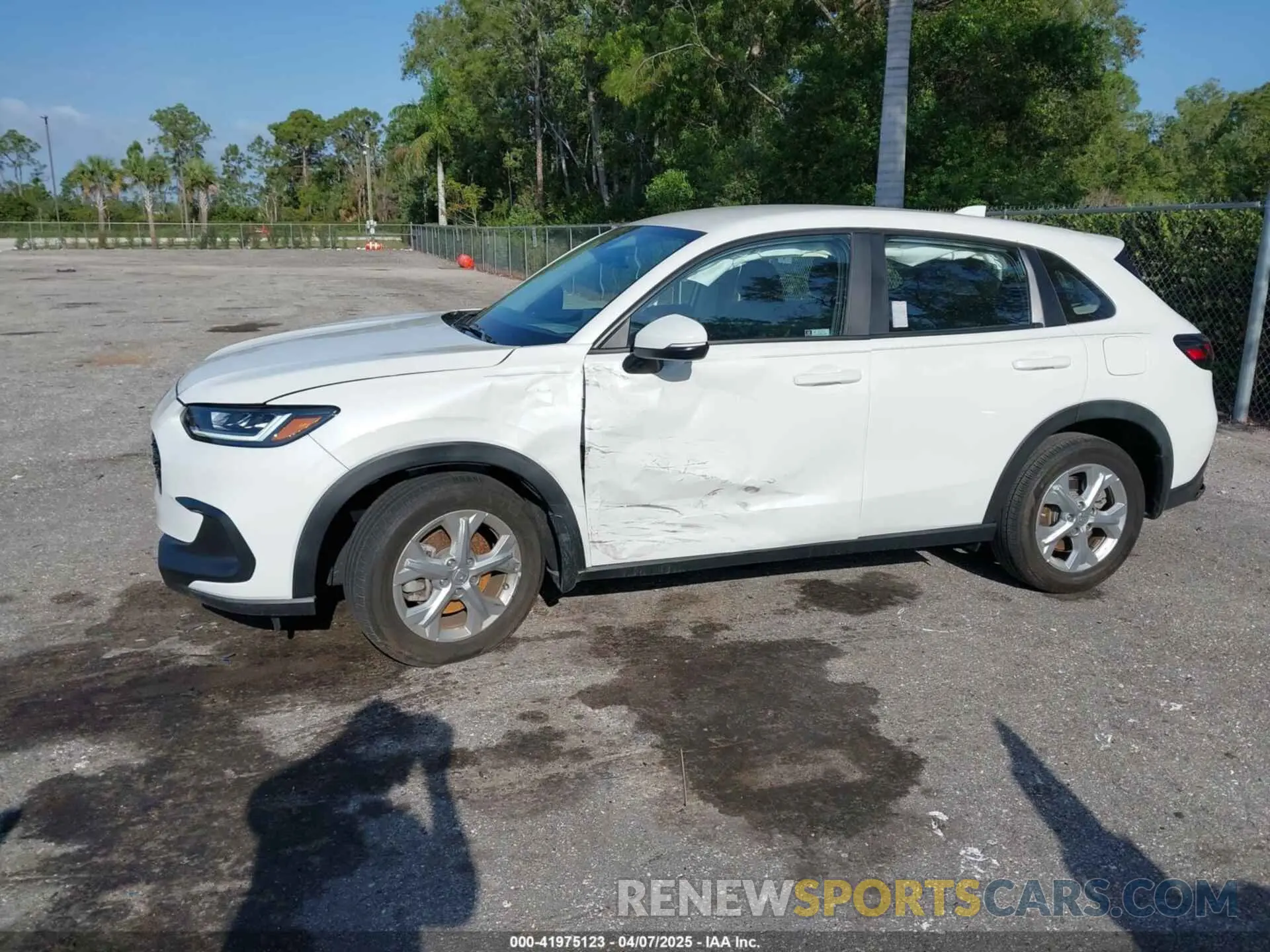6 Photograph of a damaged car 3CZRZ1H32RM702956 HONDA HR-V 2024