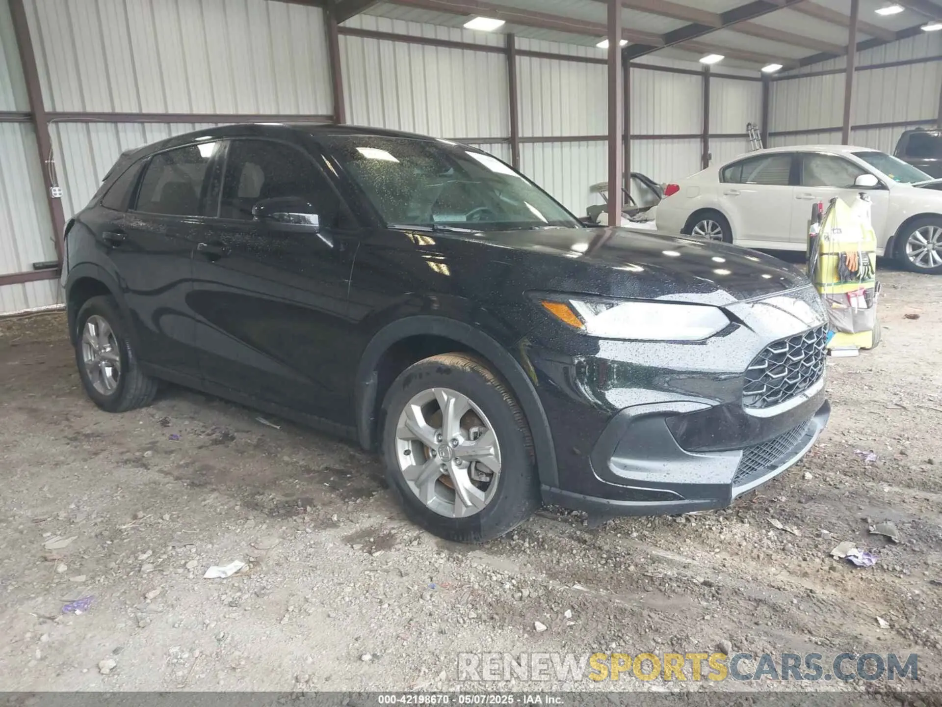 1 Photograph of a damaged car 3CZRZ1H32RM710751 HONDA HR-V 2024