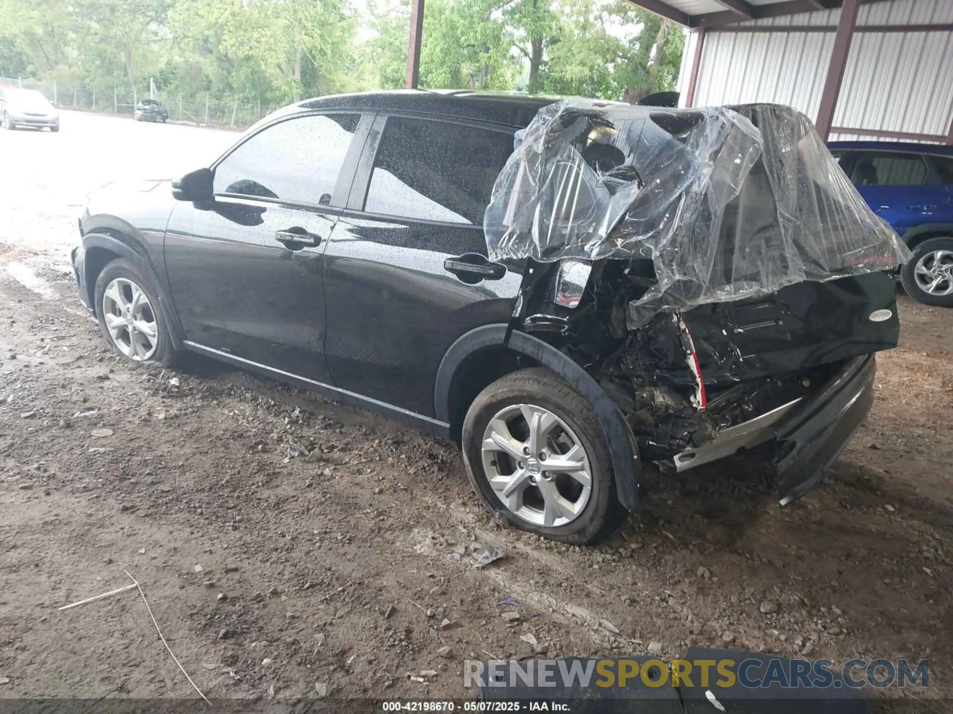 3 Photograph of a damaged car 3CZRZ1H32RM710751 HONDA HR-V 2024