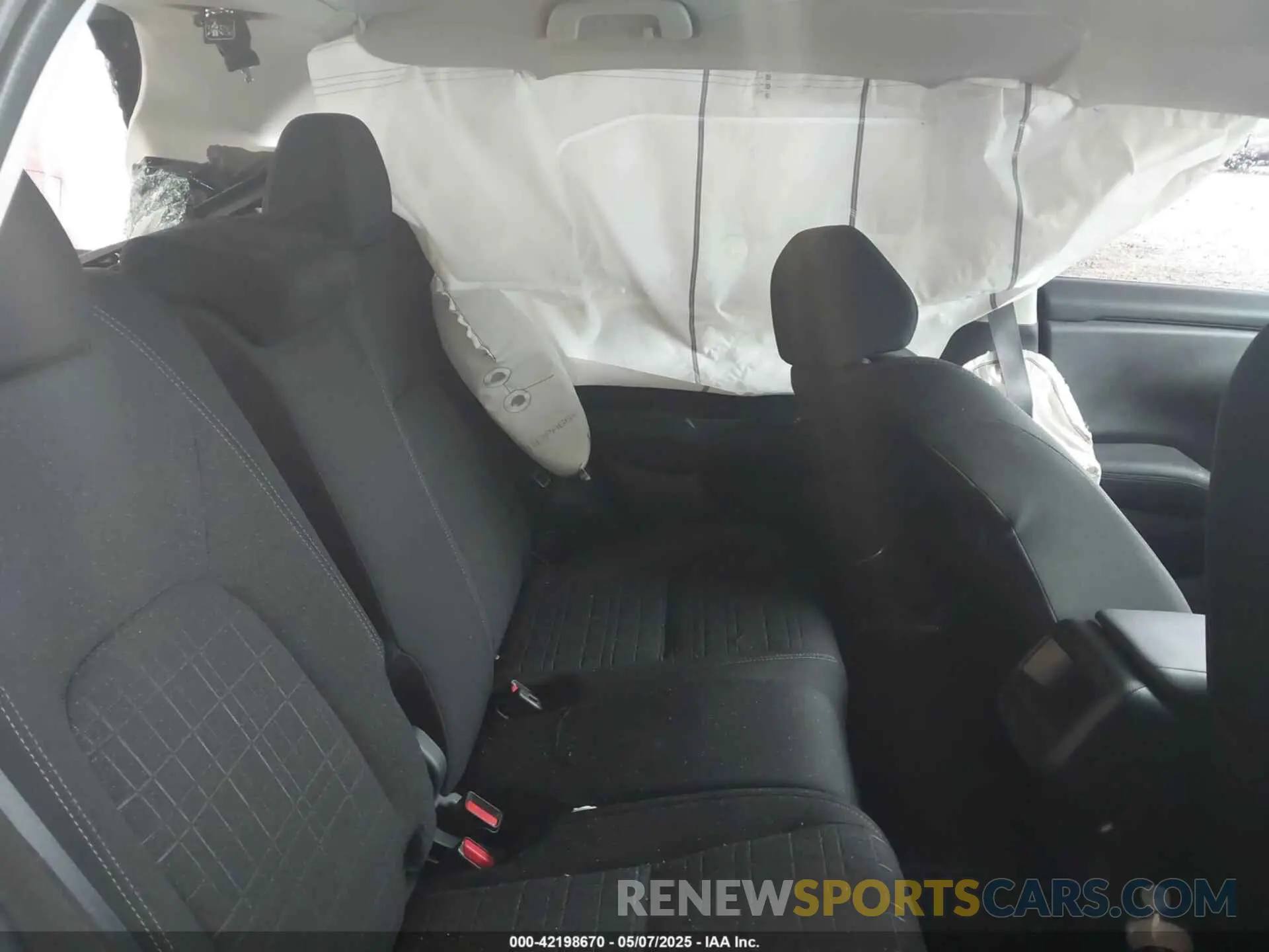 8 Photograph of a damaged car 3CZRZ1H32RM710751 HONDA HR-V 2024