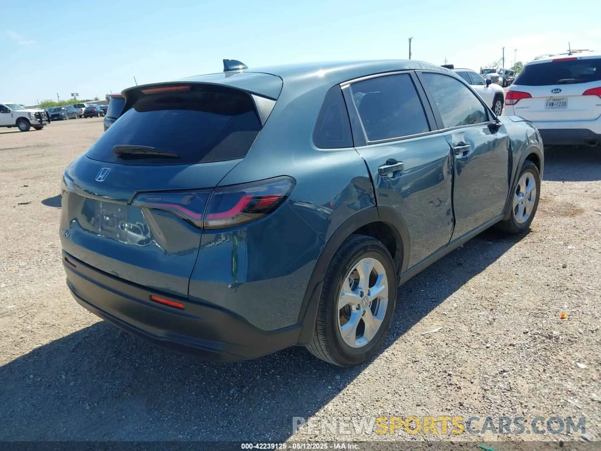 4 Photograph of a damaged car 3CZRZ1H35RM734591 HONDA HR-V 2024