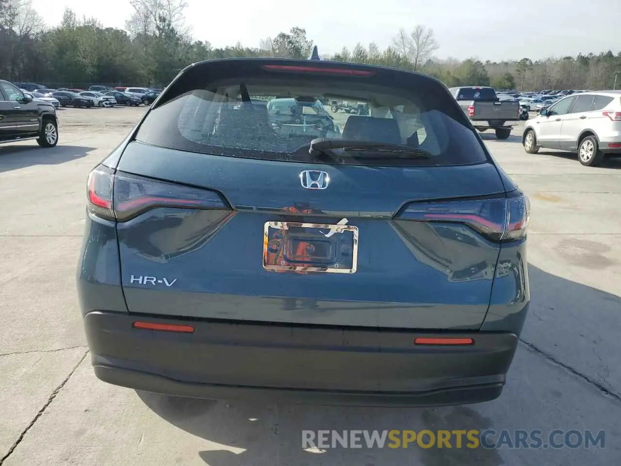 6 Photograph of a damaged car 3CZRZ1H37RM726315 HONDA HR-V 2024