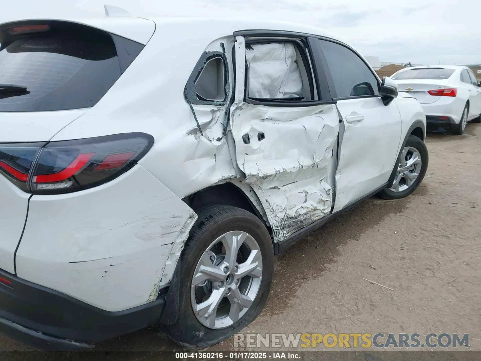 6 Photograph of a damaged car 3CZRZ1H37RM731434 HONDA HR-V 2024